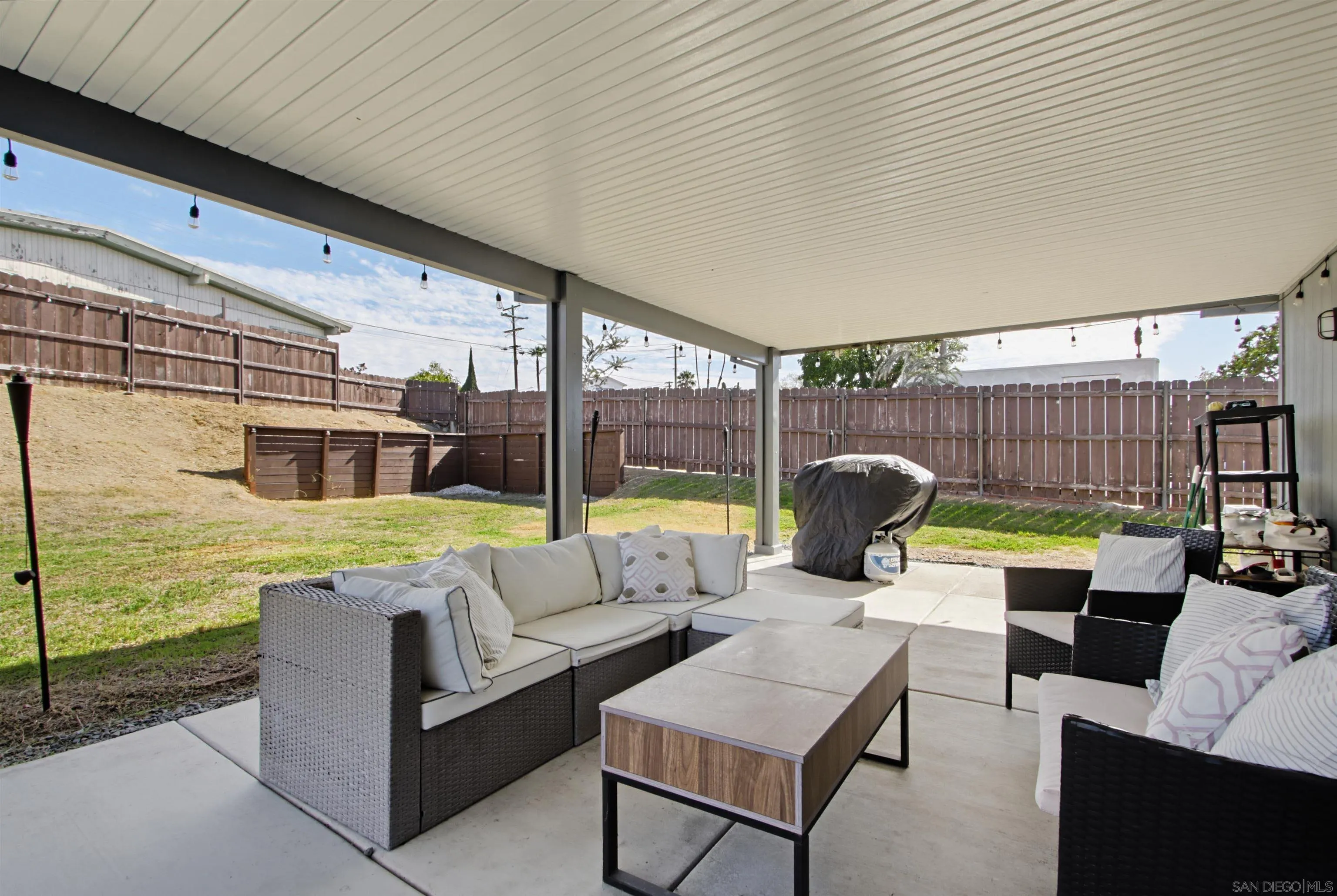 https://cdn.realtyfeed.com/cdn/127/260025379/740d0c01ca33d57745c3878e8a58ca66.webp