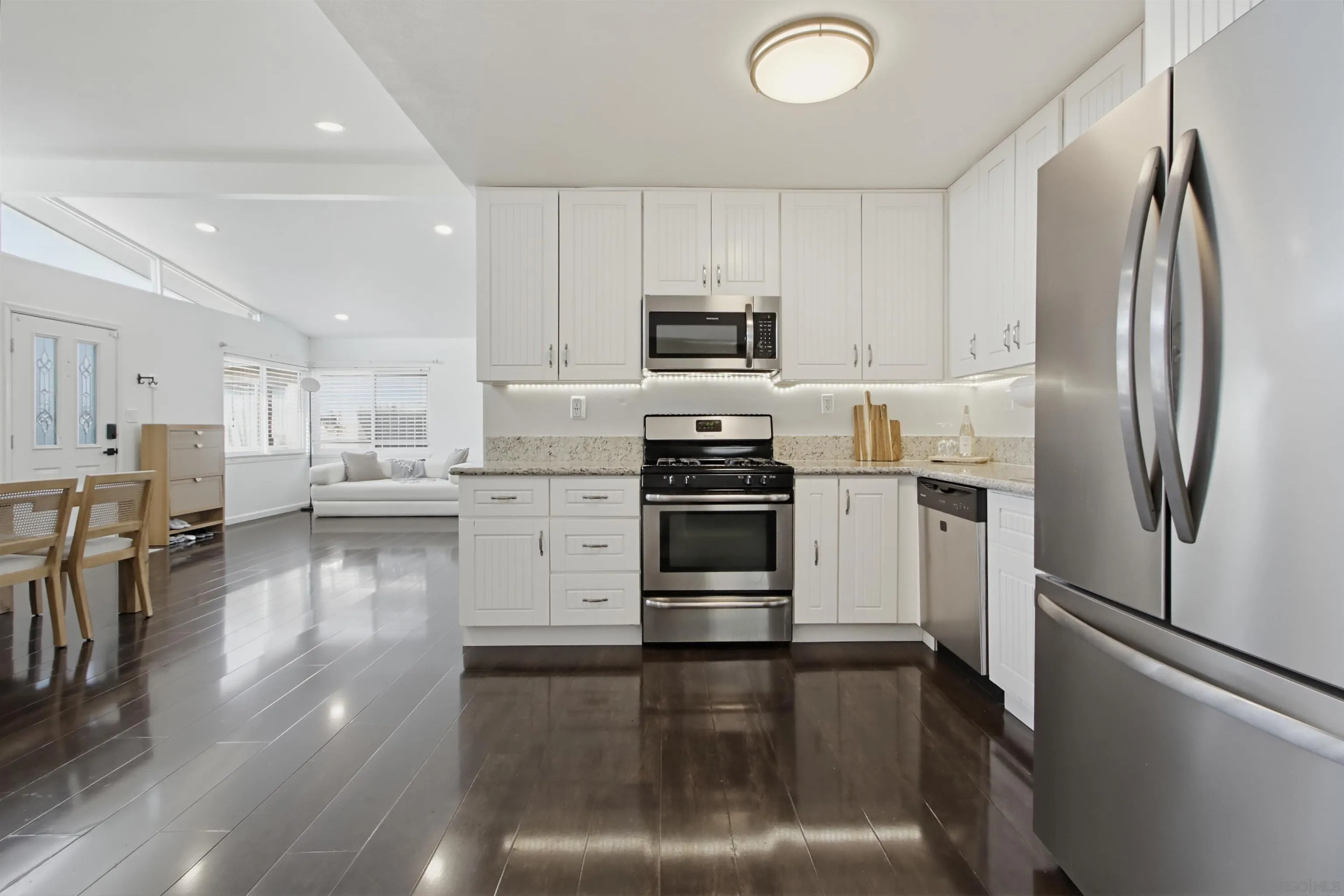 https://cdn.realtyfeed.com/cdn/127/260025379/dc17b2f14d72c71f170acfe8308a49ef.webp