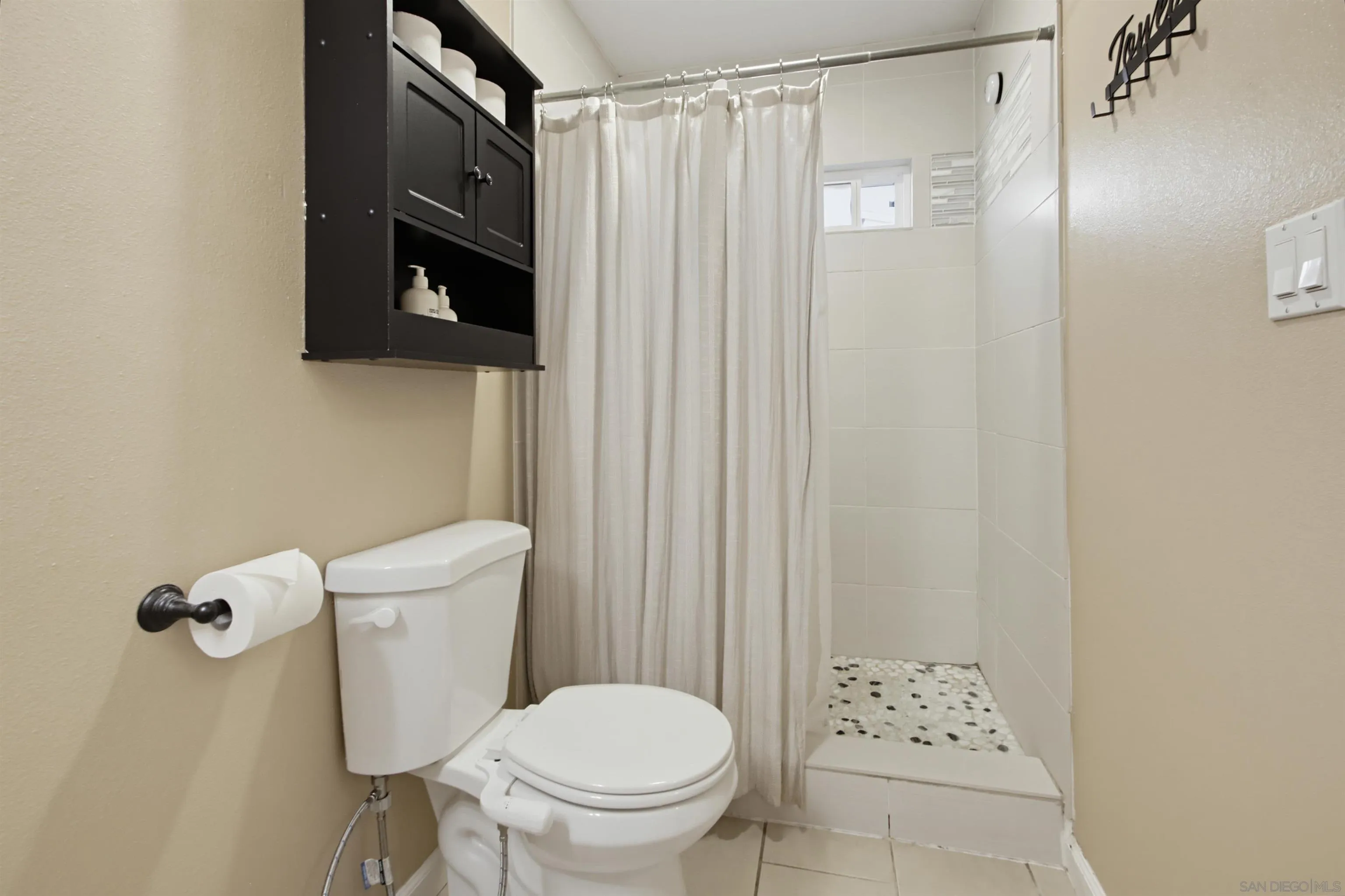 https://cdn.realtyfeed.com/cdn/127/260025379/f82e4508bffcc3bfb274ad3e4a2cfd1f.webp