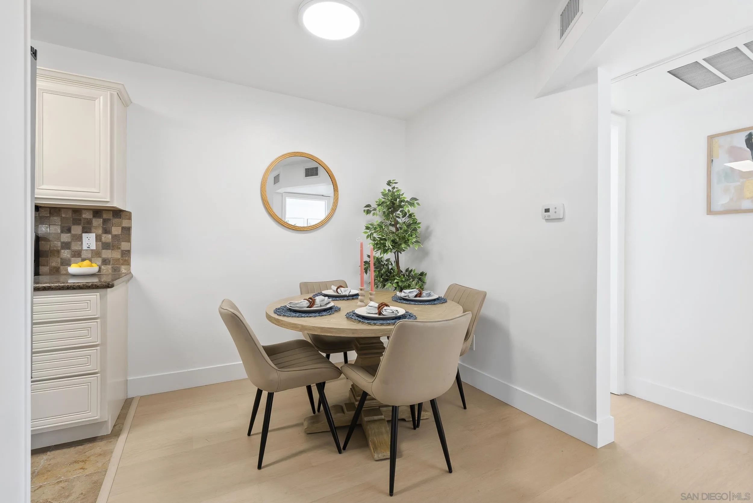 1030 Robinson Ave, #207, San Diego, CA 92103 1030 Robinson Ave, #207, San Diego, CA 92103