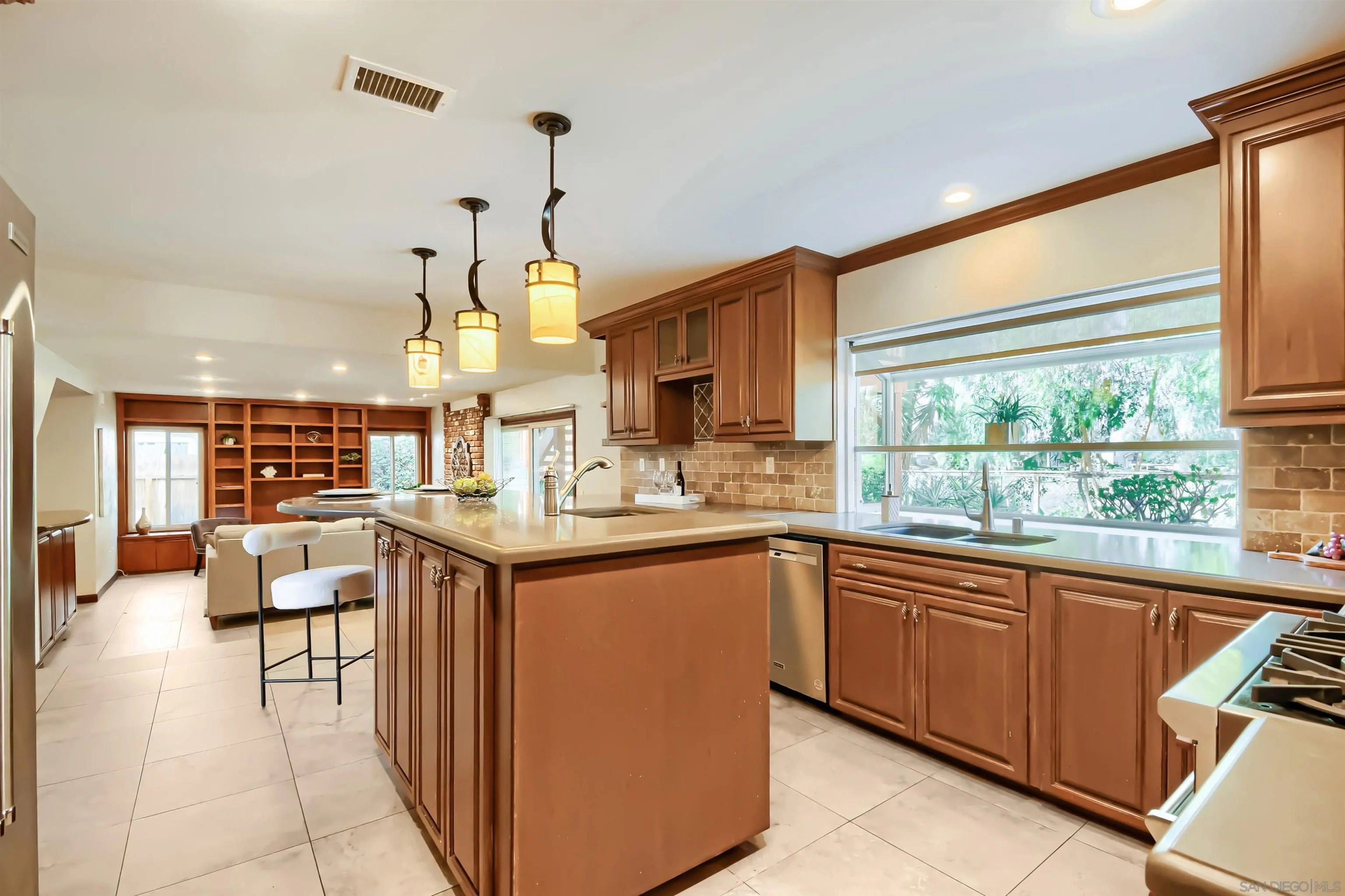 10912 Promesa Dr., San Diego, CA 92124