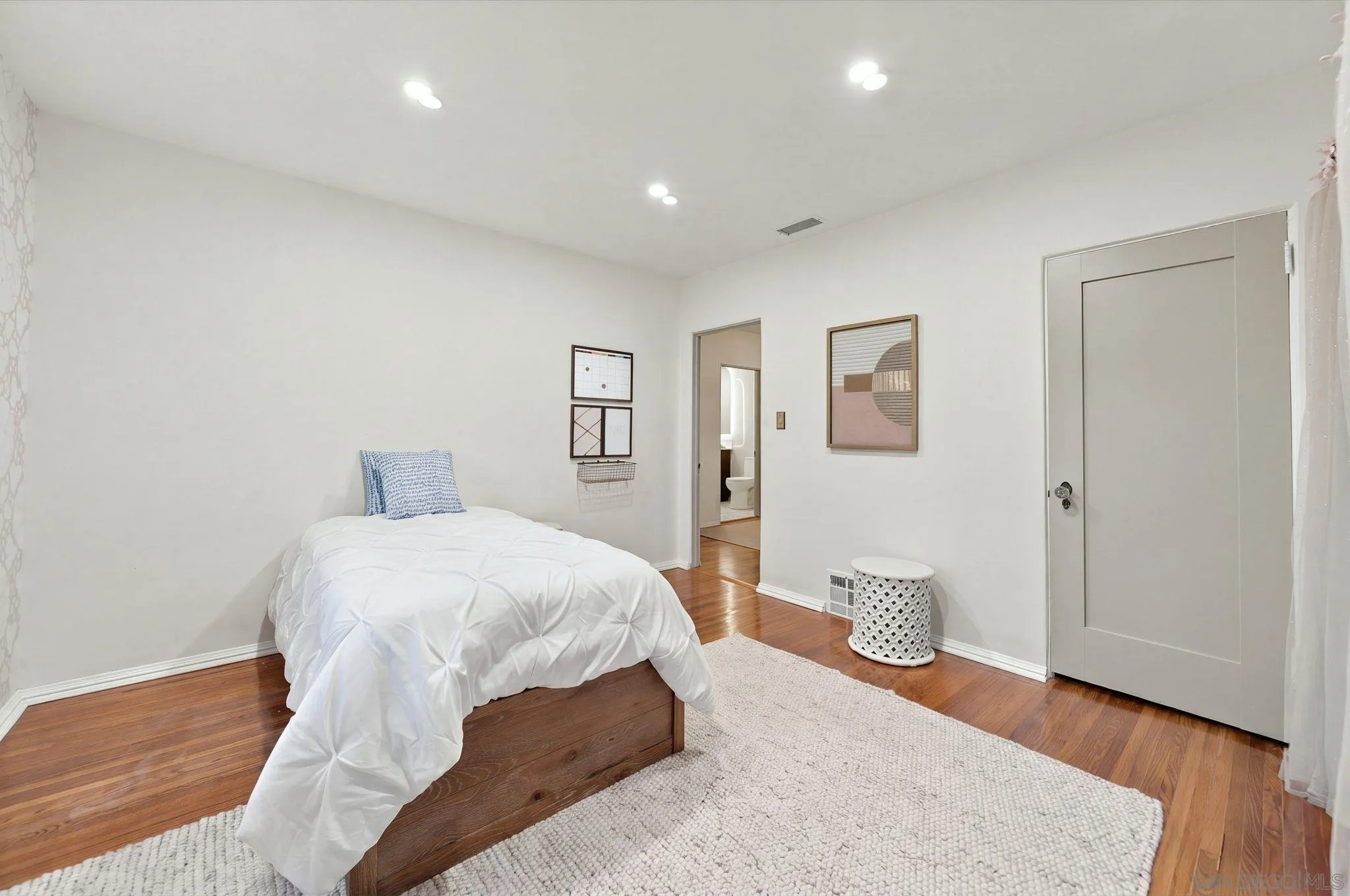 1015 Myrtle Way, San Diego, CA 92103 1015 Myrtle Way, San Diego, CA 92103