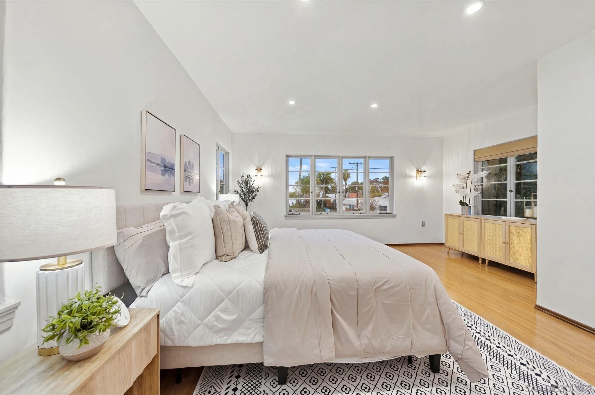 1015 Myrtle Way, San Diego, CA 92103 1015 Myrtle Way, San Diego, CA 92103