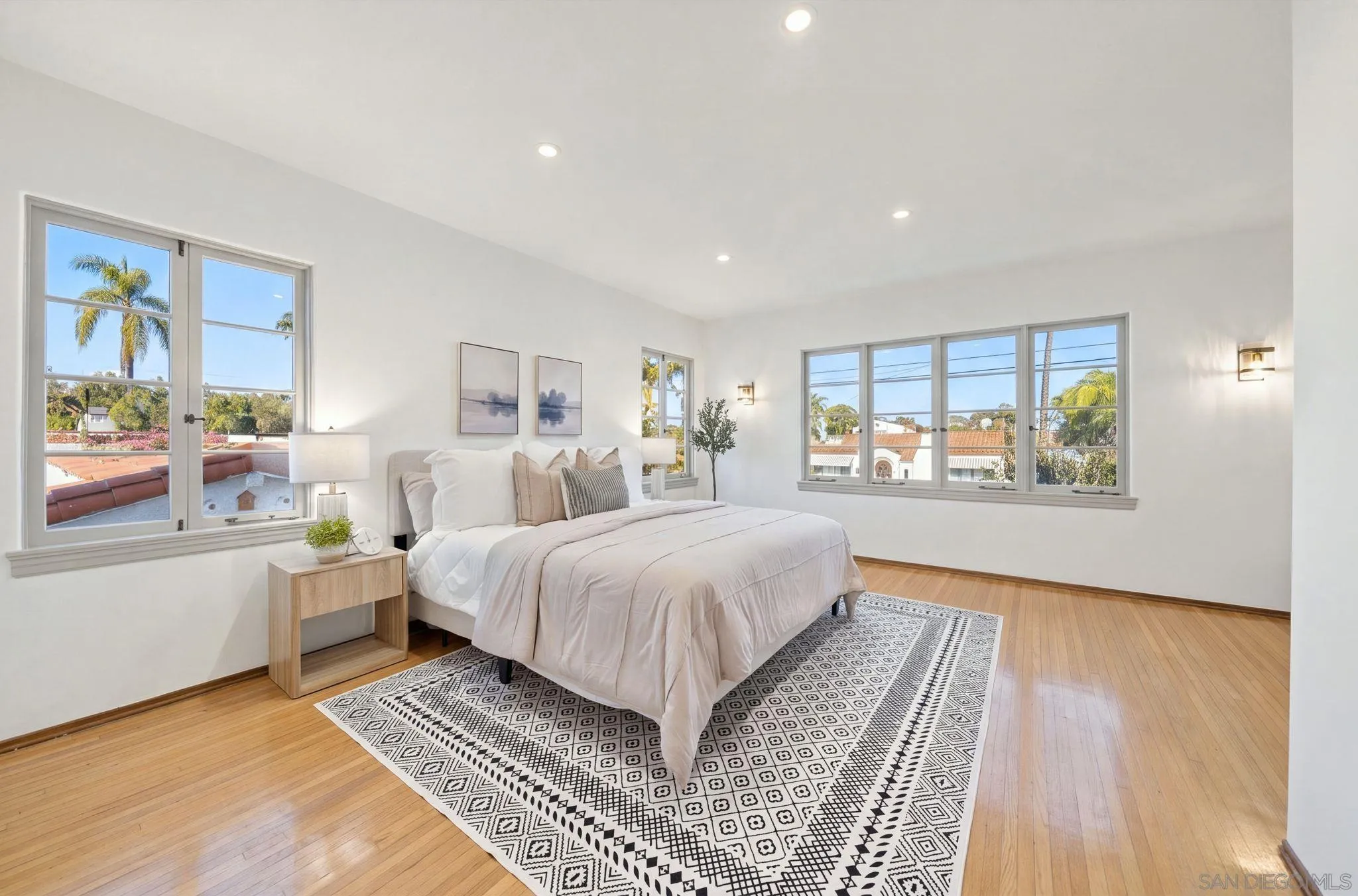 1015 Myrtle Way, San Diego, CA 92103 1015 Myrtle Way, San Diego, CA 92103