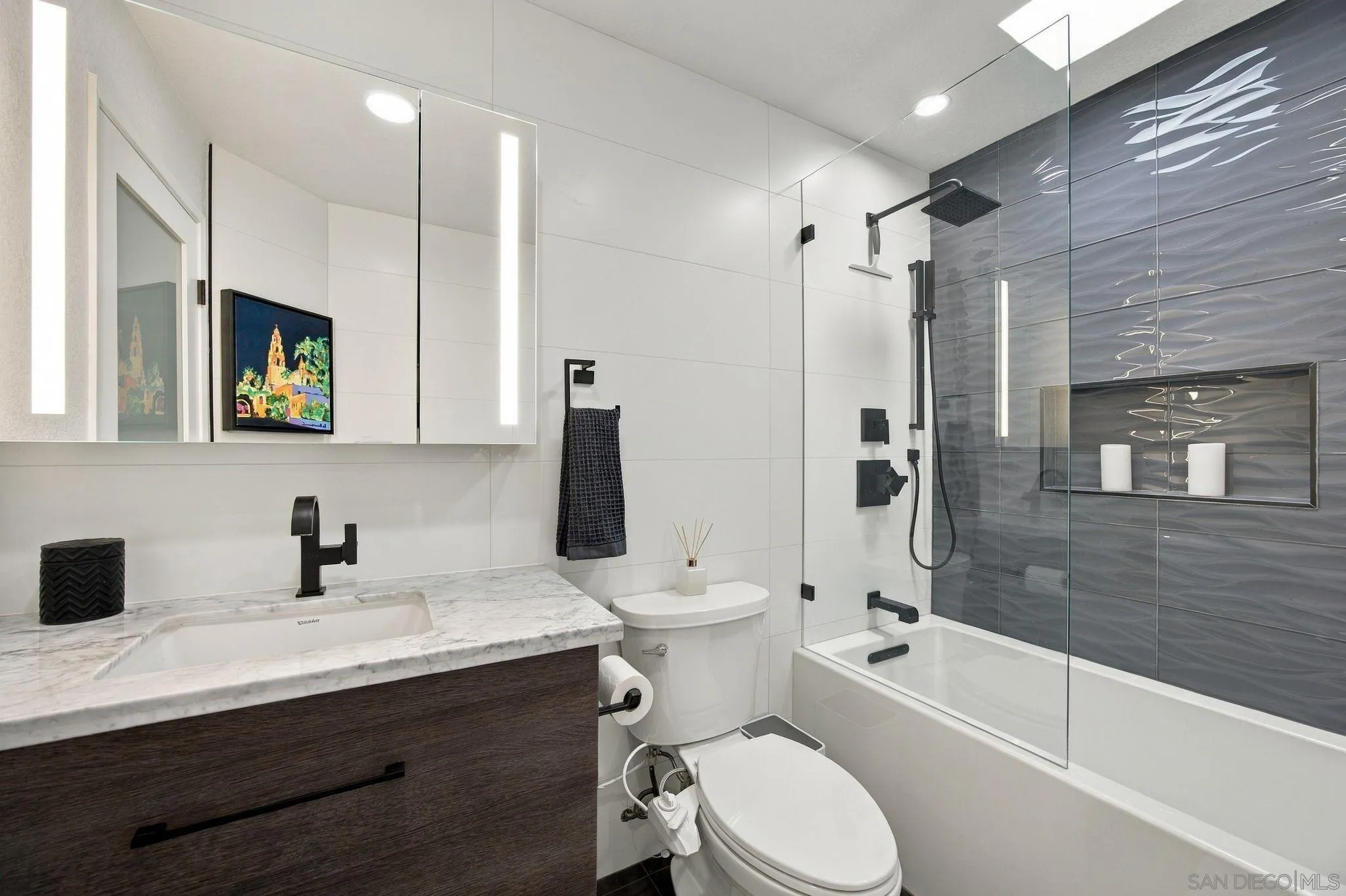 3993 Normal St., #4, San Diego, CA 92103 3993 Normal St., #4, San Diego, CA 92103