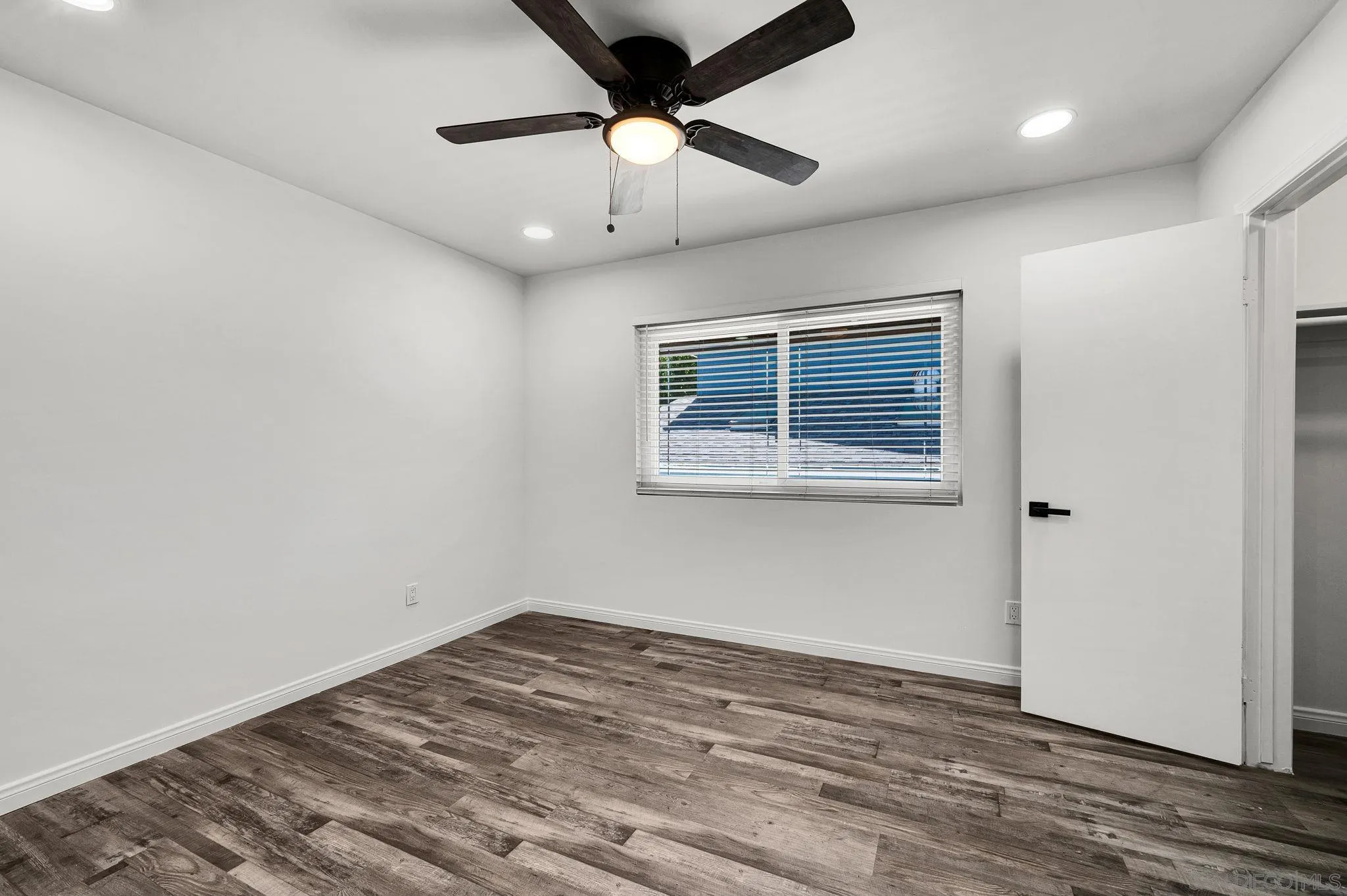 https://cdn.realtyfeed.com/cdn/127/260025392/58324d3cc1808758c3b85ecb25866554.webp