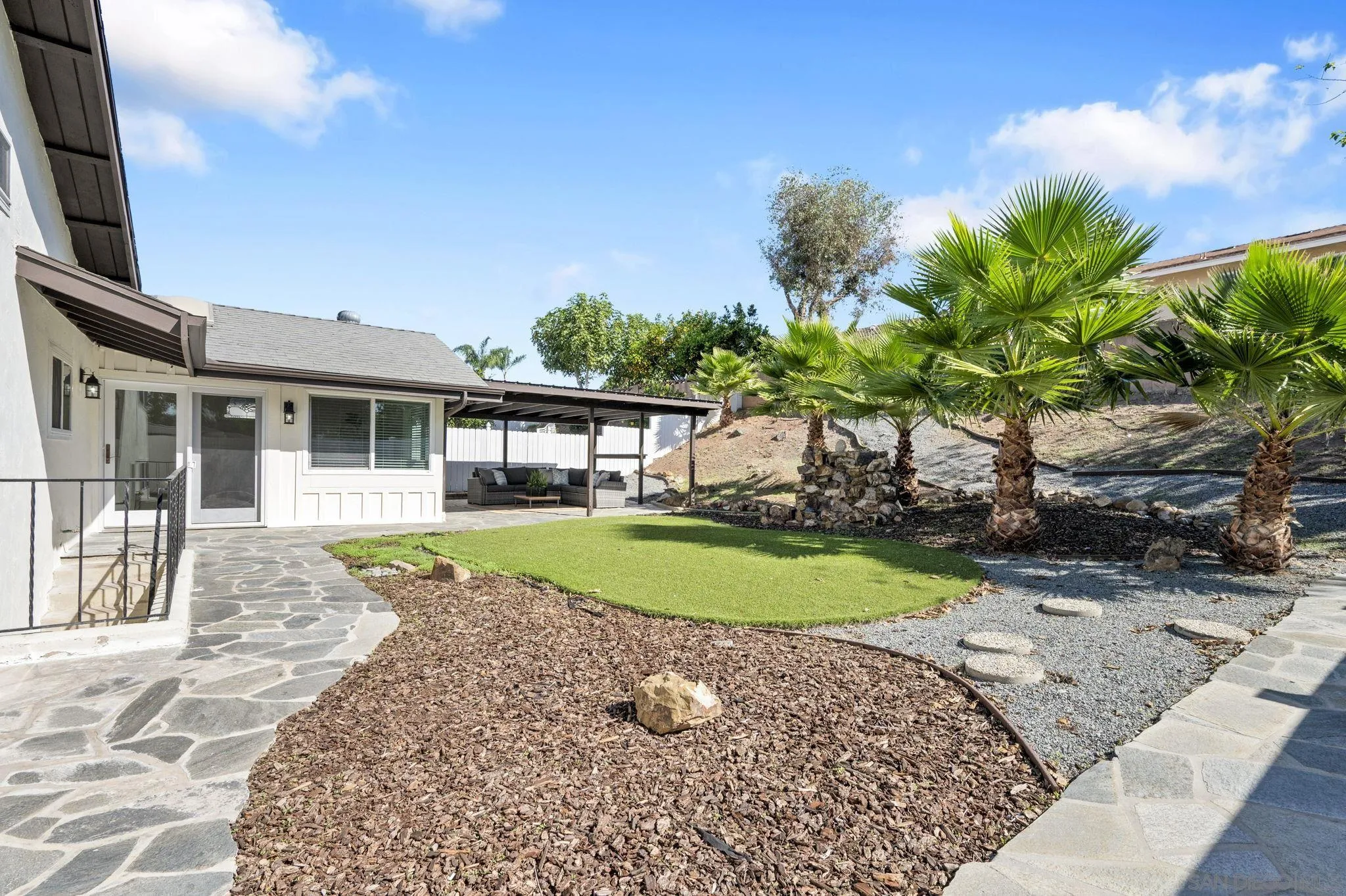 https://cdn.realtyfeed.com/cdn/127/260025392/8753b9e968ff5715a8a9b8bd07b8727e.webp