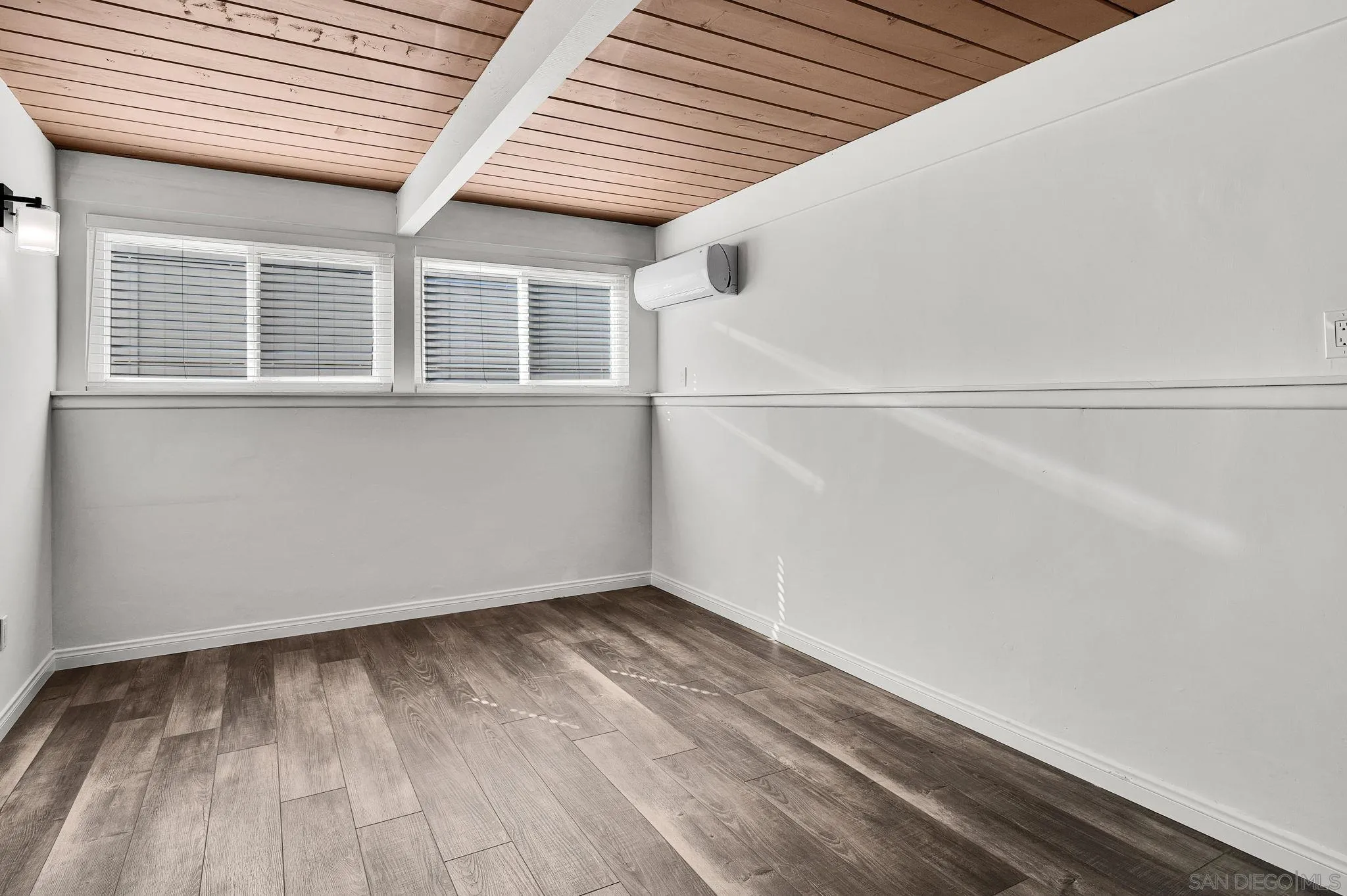 https://cdn.realtyfeed.com/cdn/127/260025392/bf19ec0ee473d27c28ac18e70fbec94b.webp