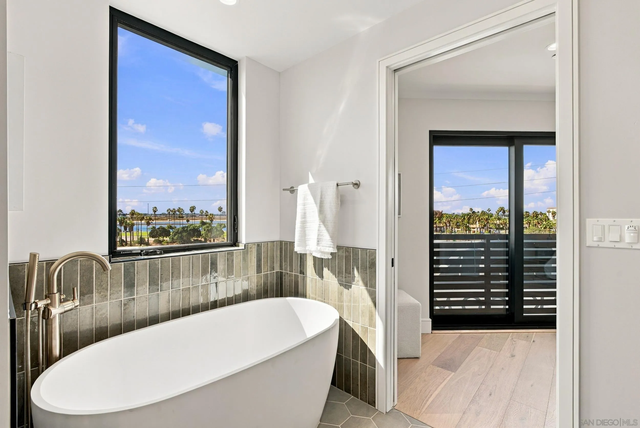 4224 Tonopah Ave, San Diego, CA 92110 4224 Tonopah Ave, San Diego, CA 92110