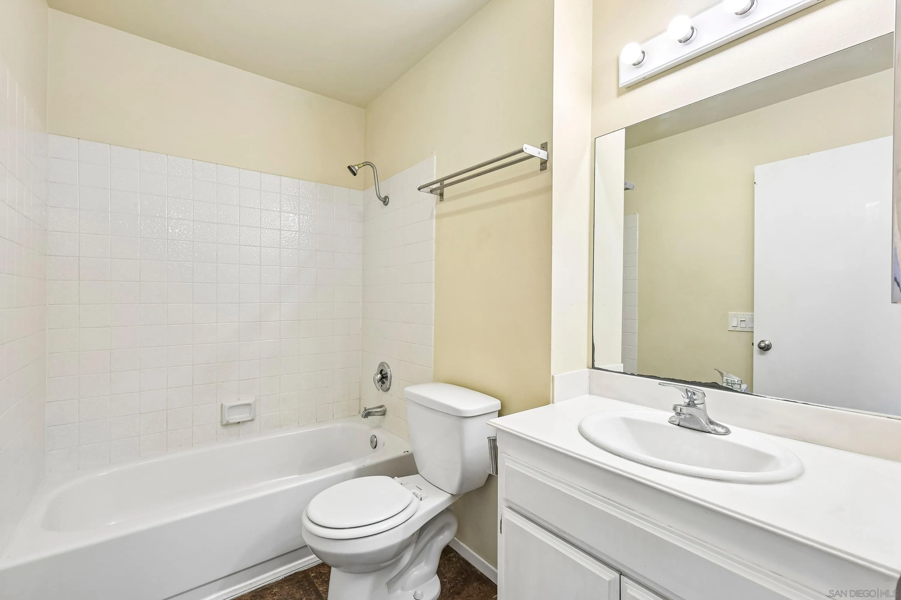 31908 Del Cielo Este, #4C, Bonsall, CA 92003 31908 Del Cielo Este, #4C, Bonsall, CA 92003