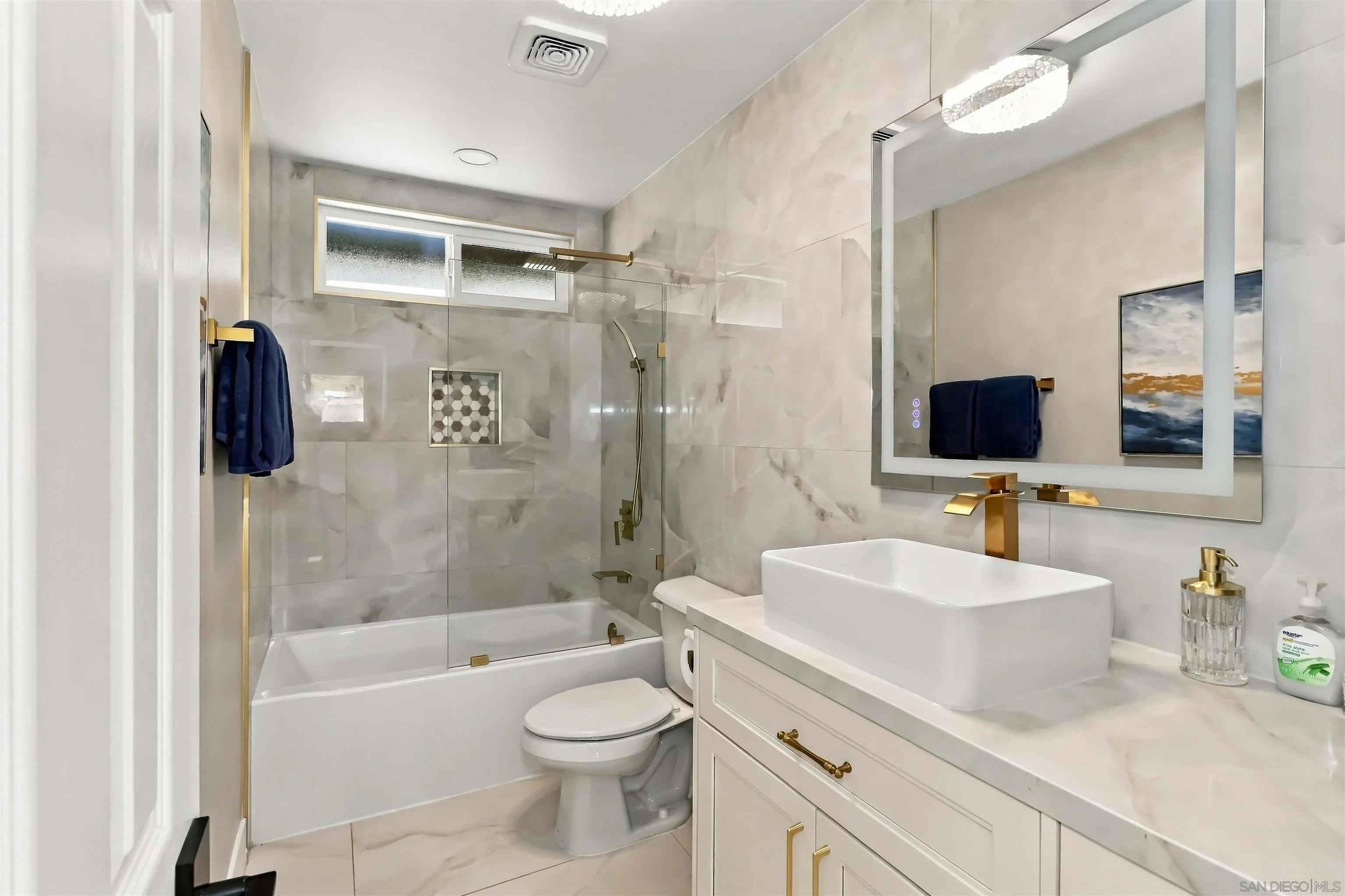 2640 Chestnut, Carlsbad, CA 92010 2640 Chestnut, Carlsbad, CA 92010