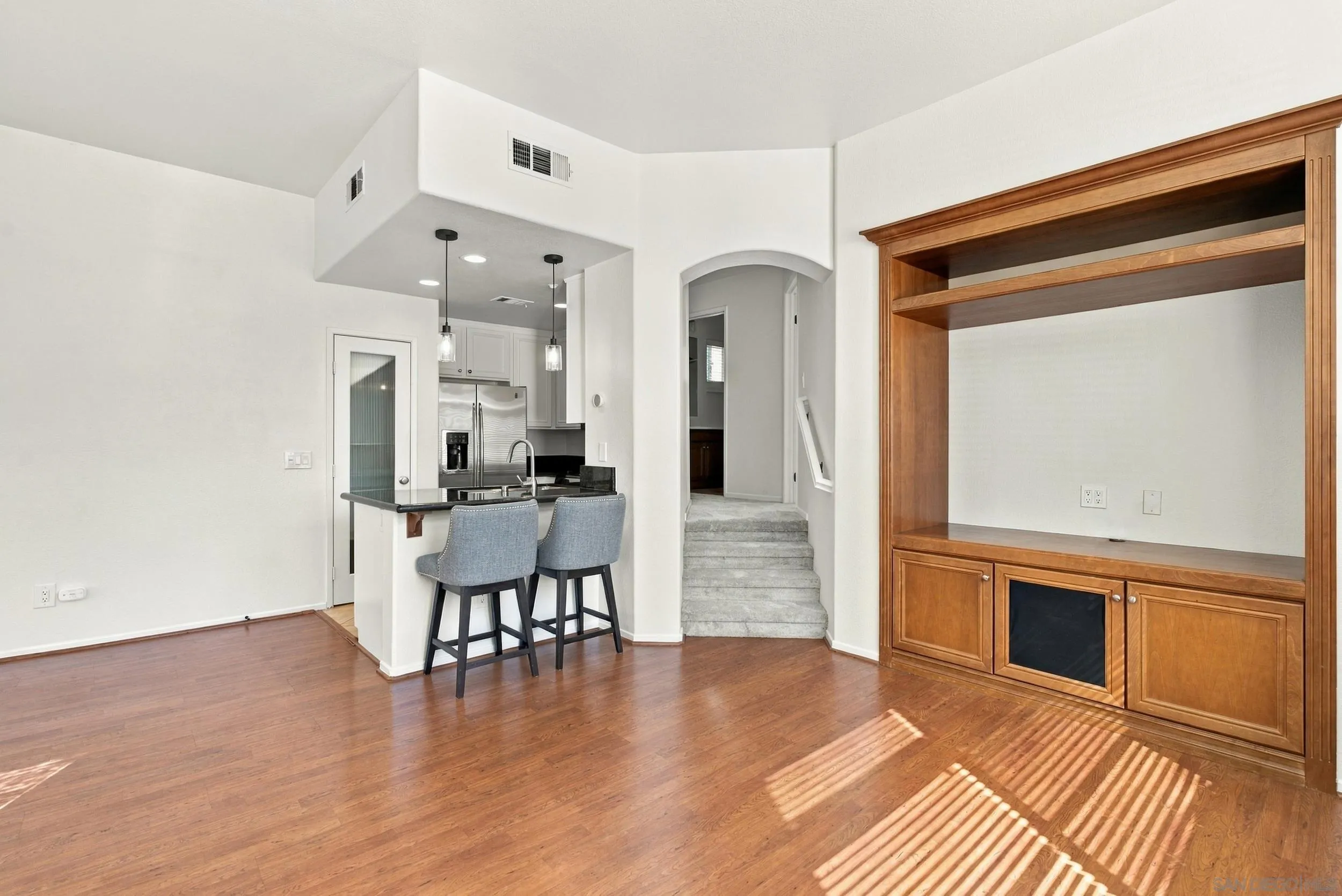 573 Almond Rd, San Marcos, CA 92078 573 Almond Rd, San Marcos, CA 92078