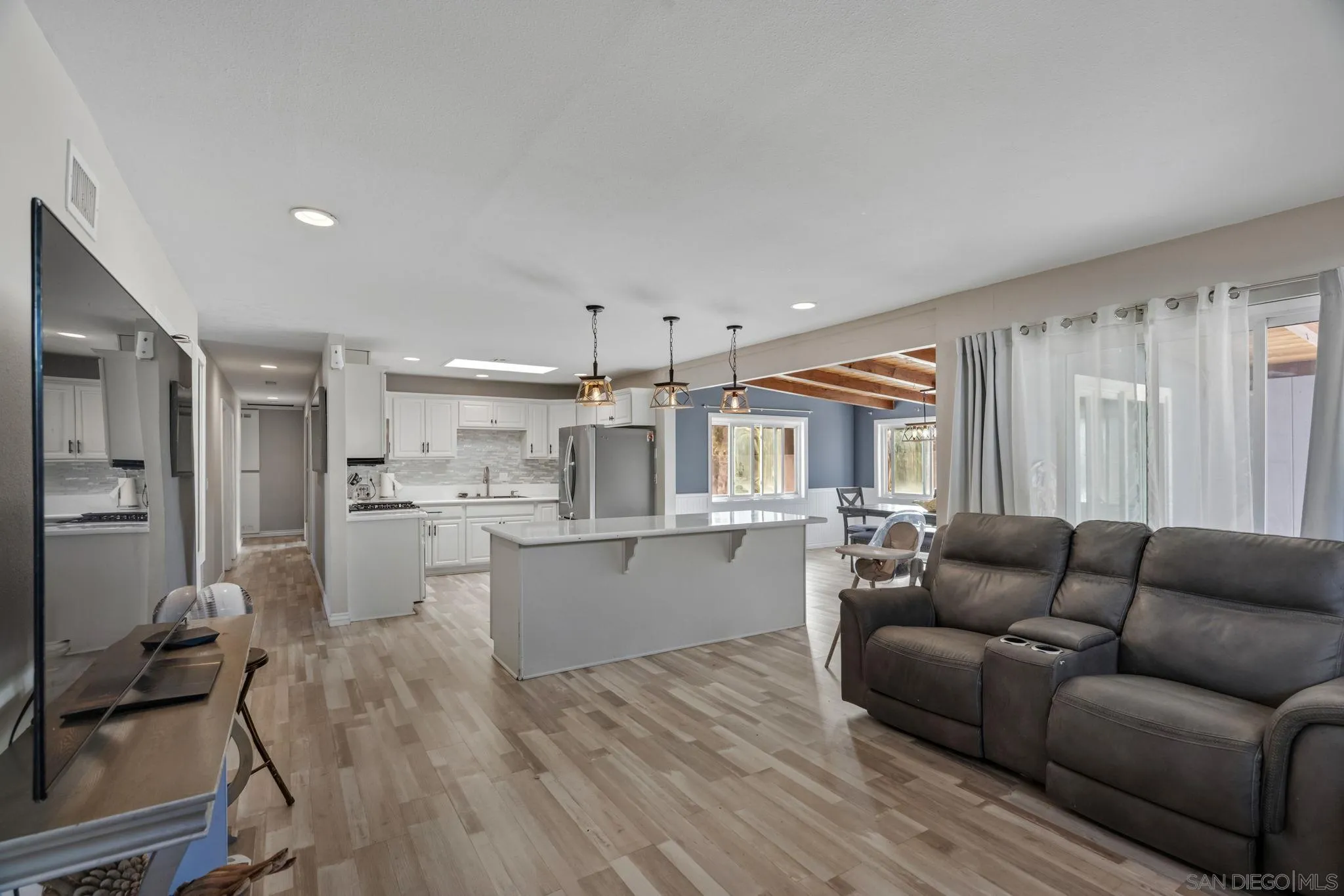 910 Saint George, Spring Valley, CA 91977