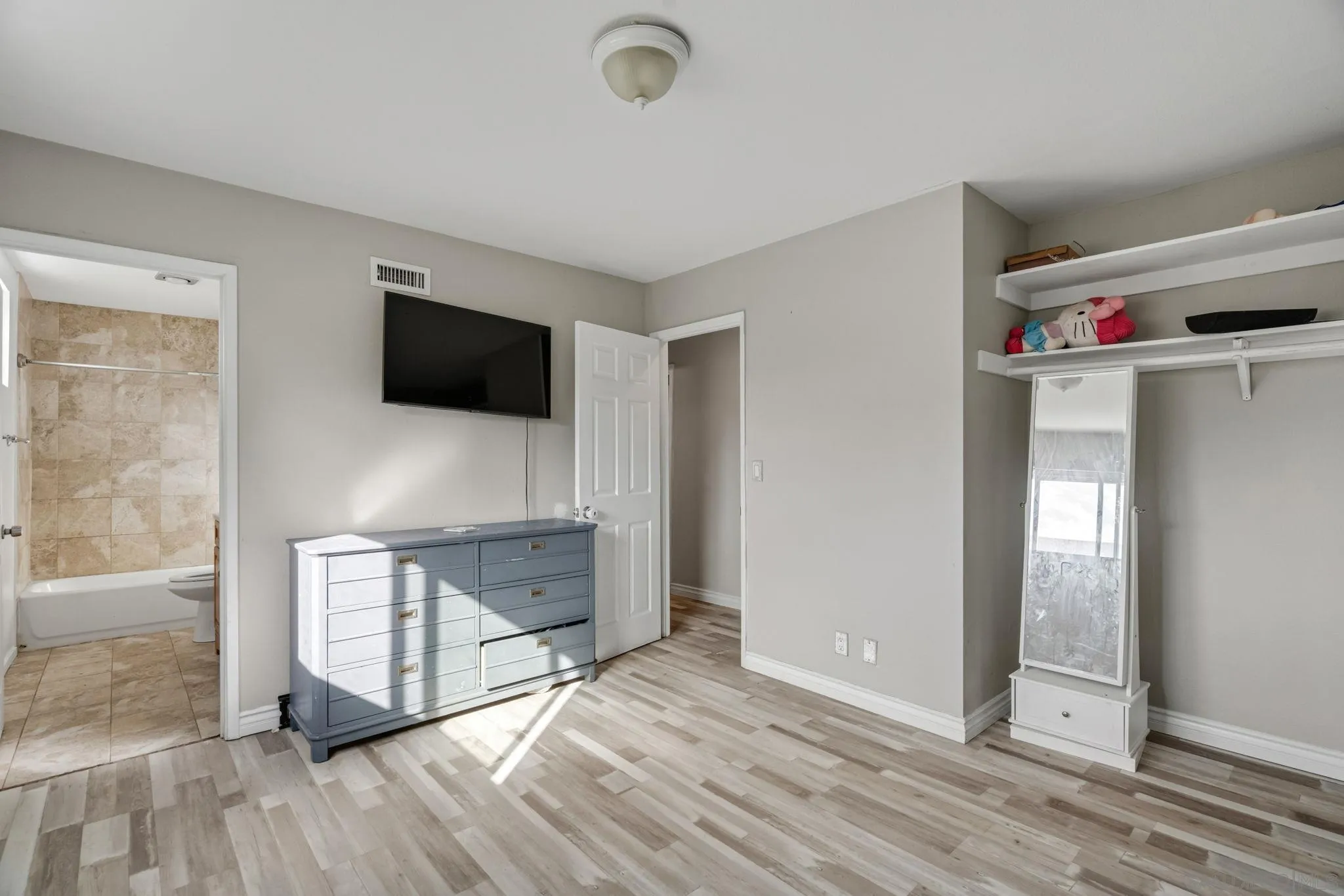 910 Saint George, Spring Valley, CA 91977