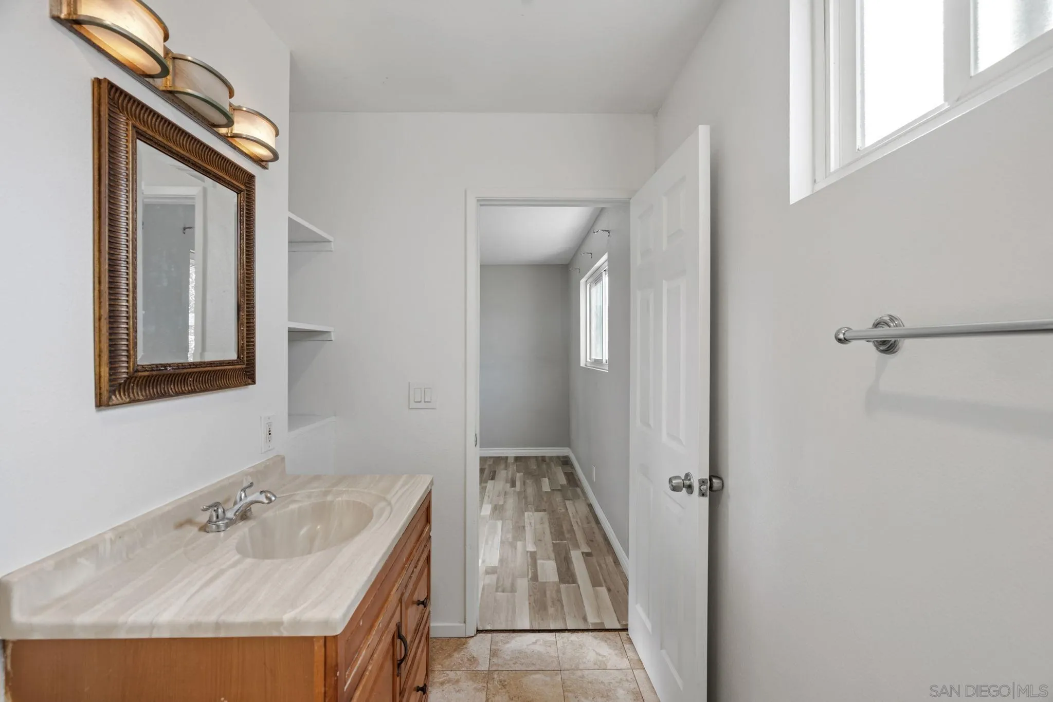 910 Saint George, Spring Valley, CA 91977