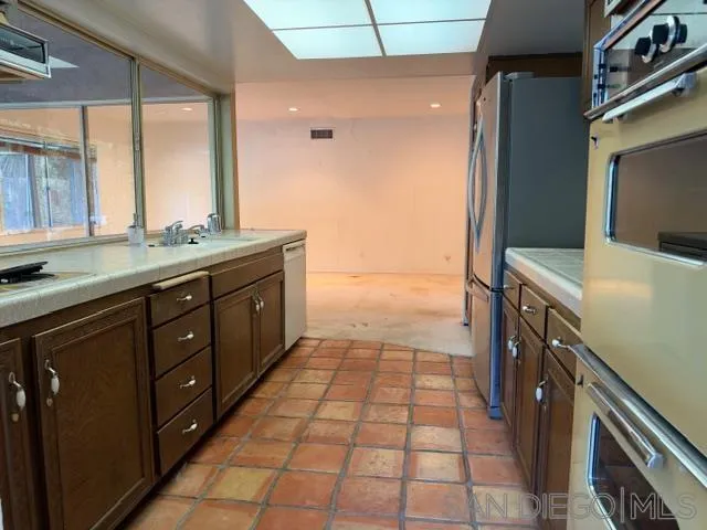 https://cdn.realtyfeed.com/cdn/127/260025413/0c08561aa0613b0b266e4a6ad98afb02.webp