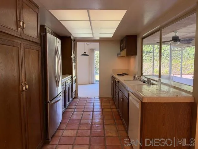 https://cdn.realtyfeed.com/cdn/127/260025413/5f54f5fcb29ea3238056705cc0e50157.webp
