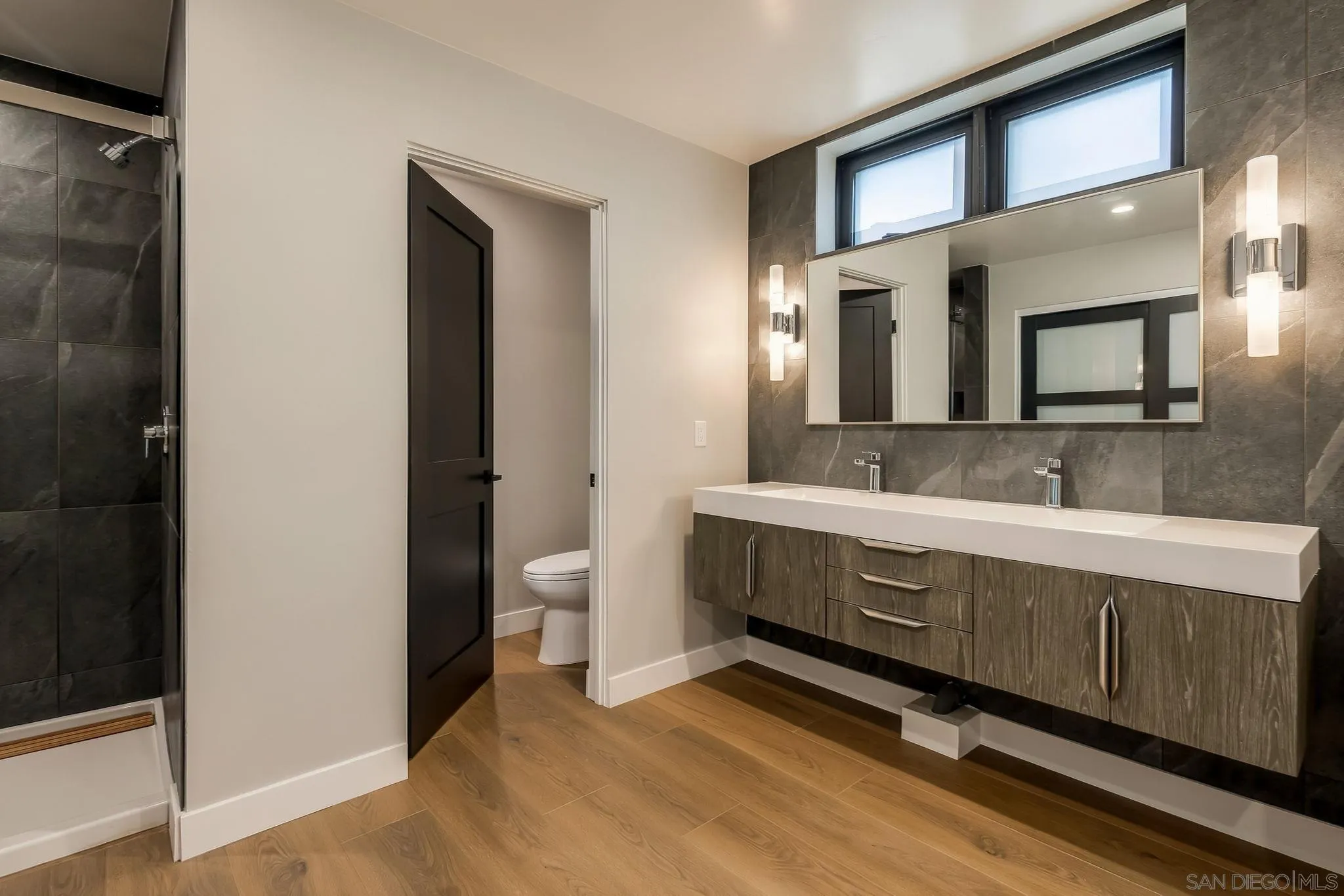 505 N Freeman Street, #201, Oceanside, CA 92054