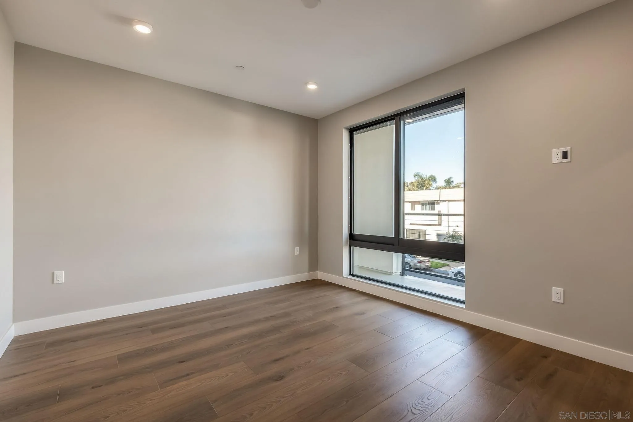 505 N Freeman Street, #201, Oceanside, CA 92054