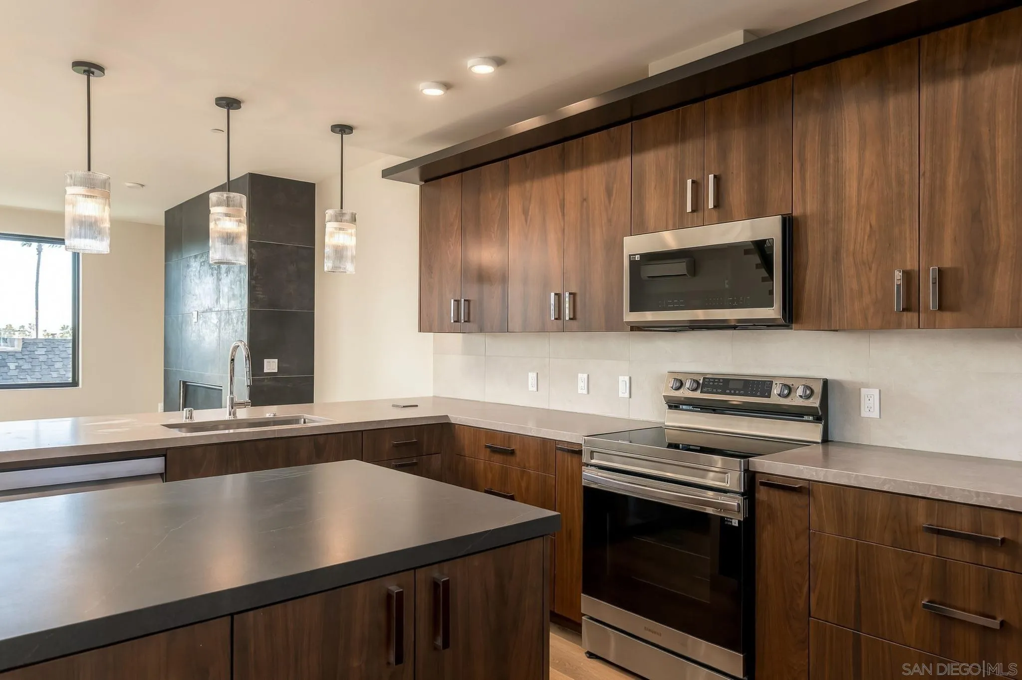 505 N Freeman Street, #201, Oceanside, CA 92054
