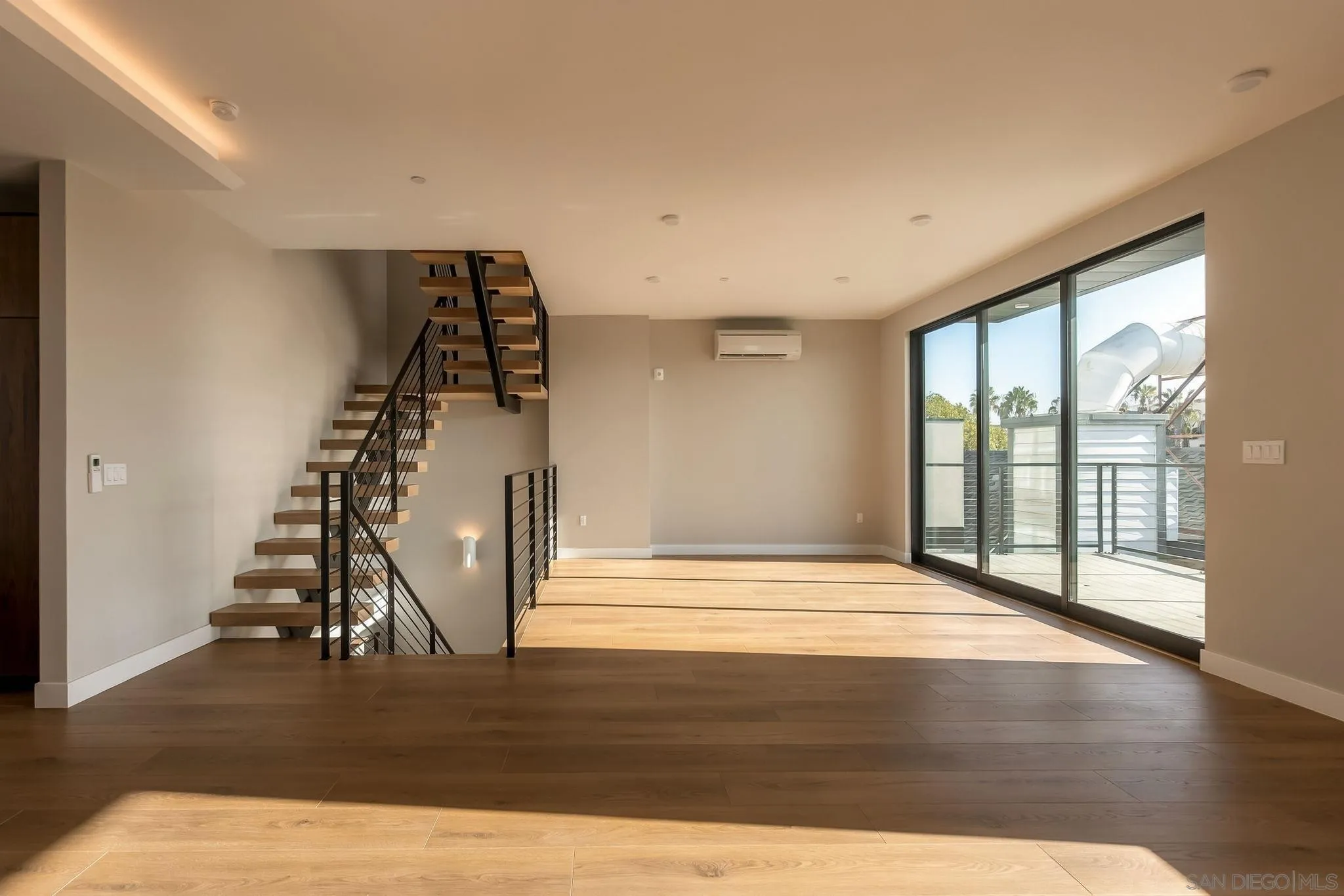 505 N Freeman Street, #201, Oceanside, CA 92054