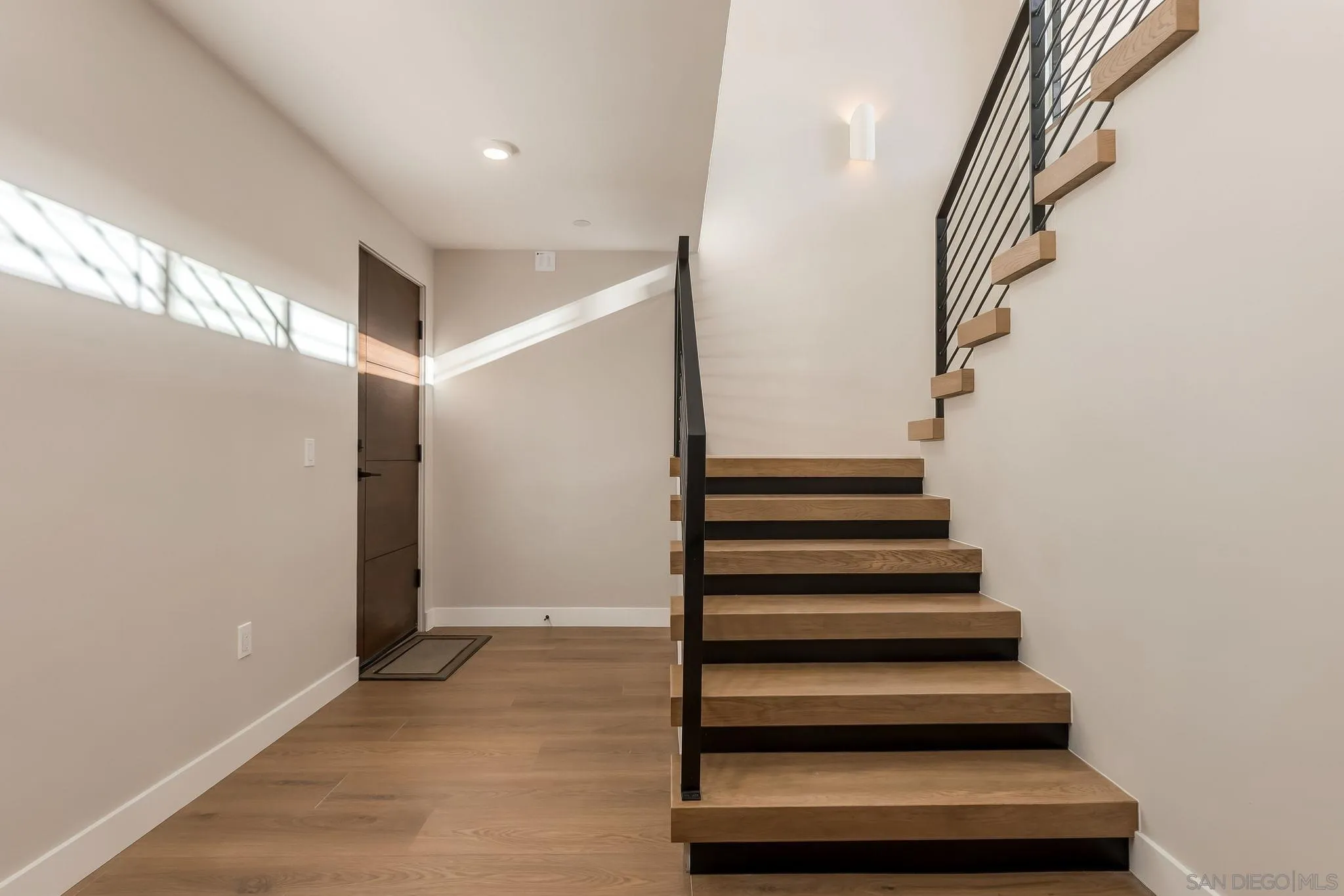 505 N Freeman Street, #201, Oceanside, CA 92054