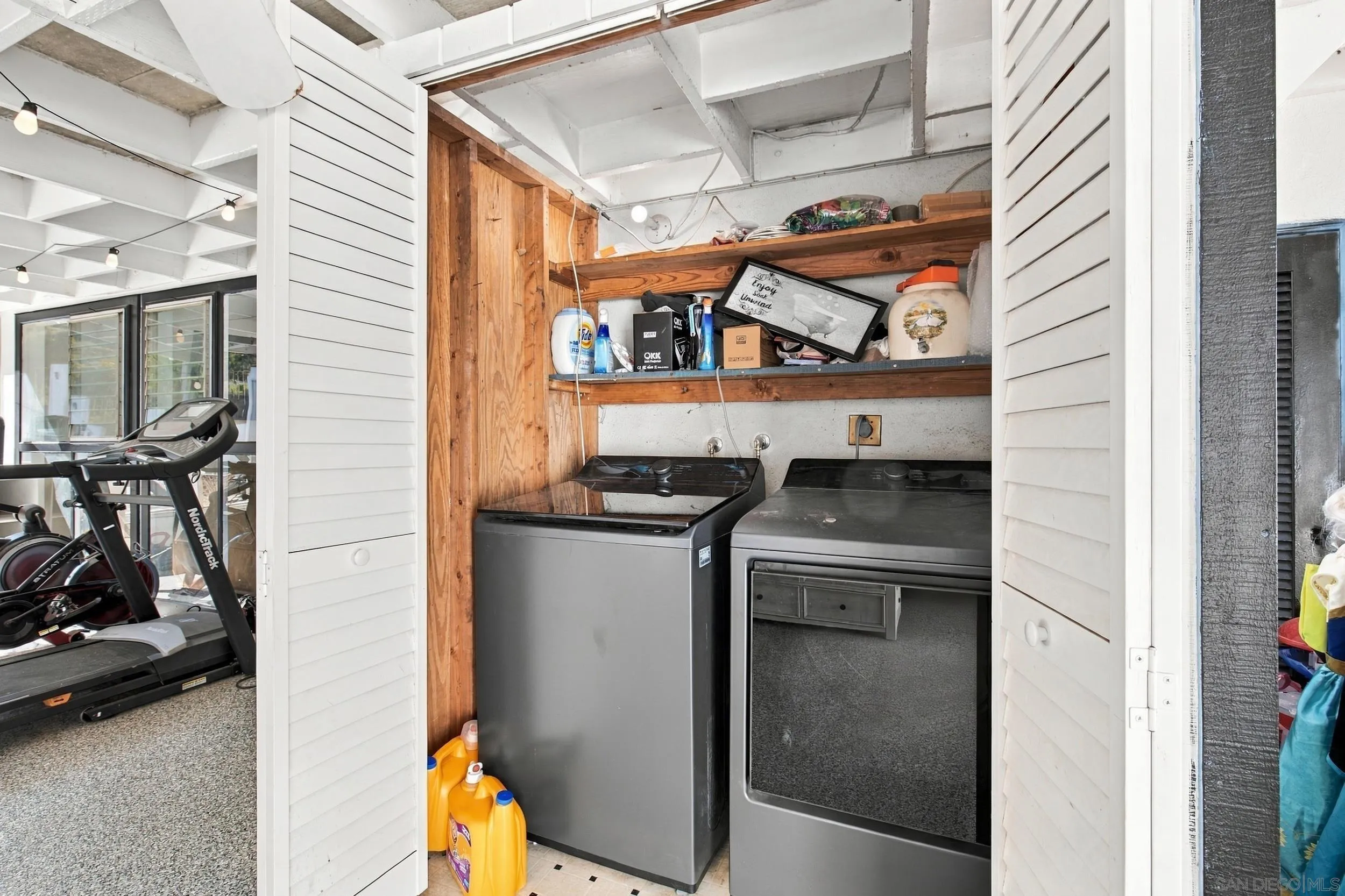 https://cdn.realtyfeed.com/cdn/127/260025415/a581d72bc61da51f2c734266219d2387.webp