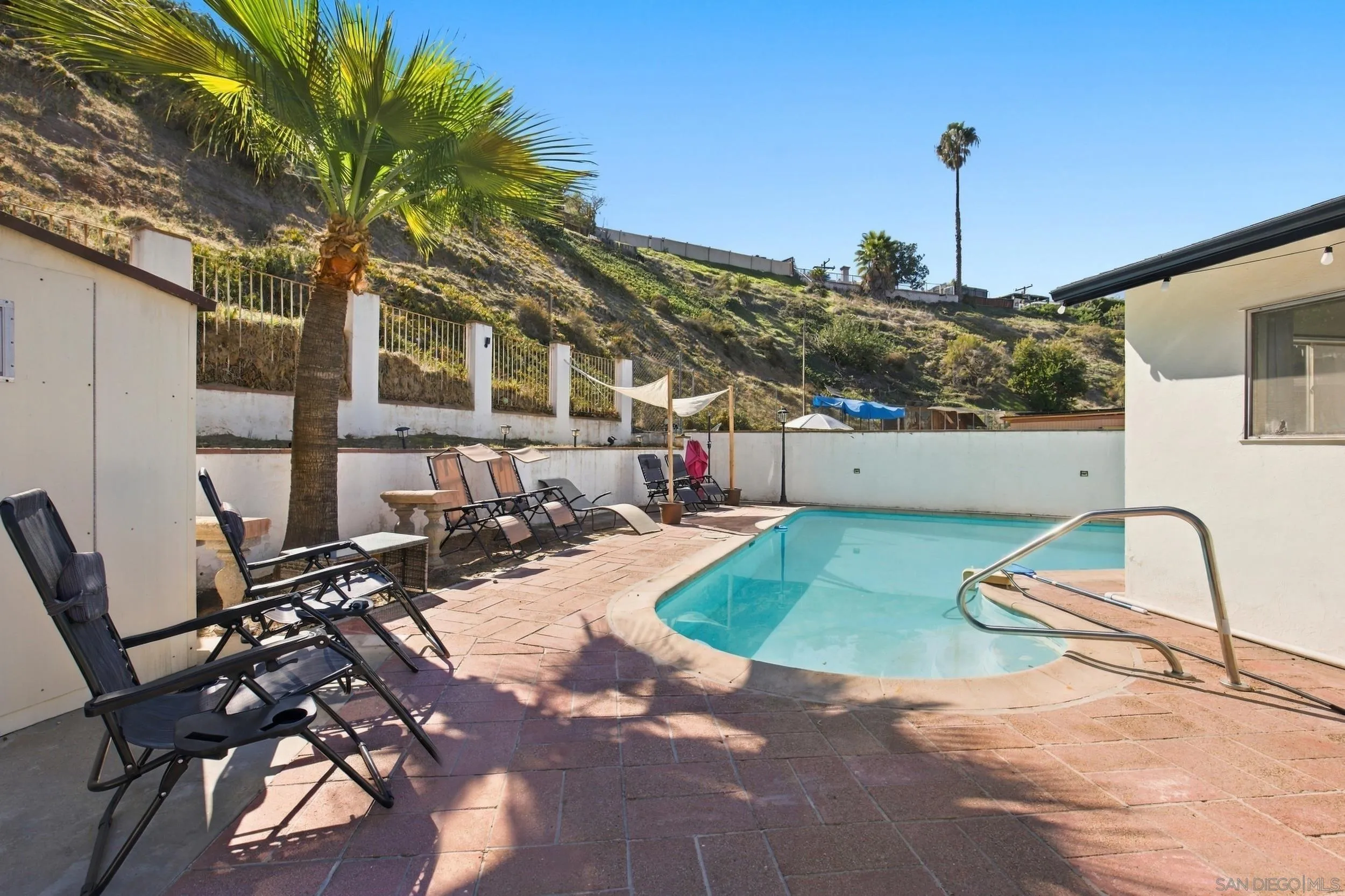 https://cdn.realtyfeed.com/cdn/127/260025415/e67b213b5cfec2acbe52c9beb6a43c8c.webp