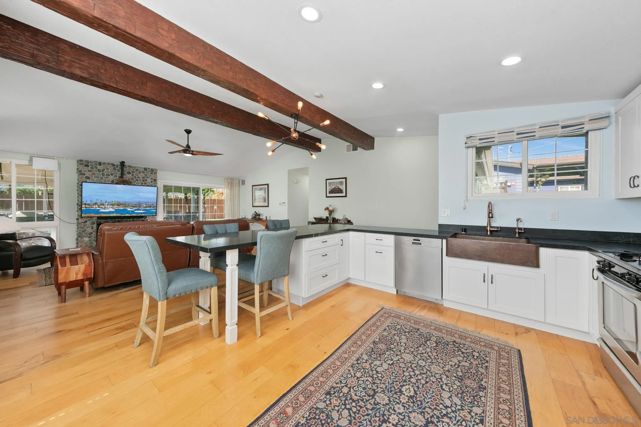 2072 Cardinal Drive, San Diego, CA 92123 2072 Cardinal Drive, San Diego, CA 92123