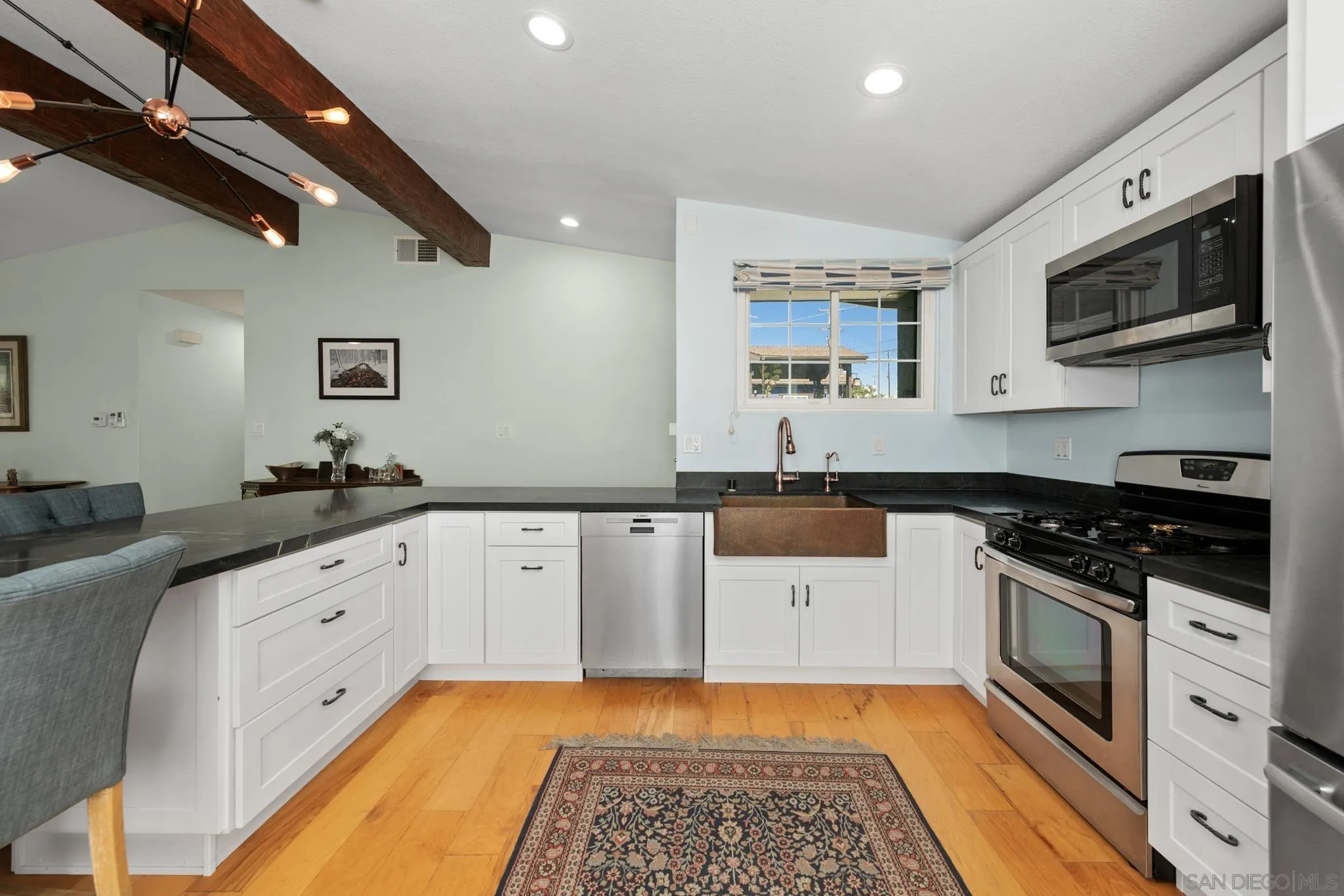 2072 Cardinal Drive, San Diego, CA 92123 2072 Cardinal Drive, San Diego, CA 92123
