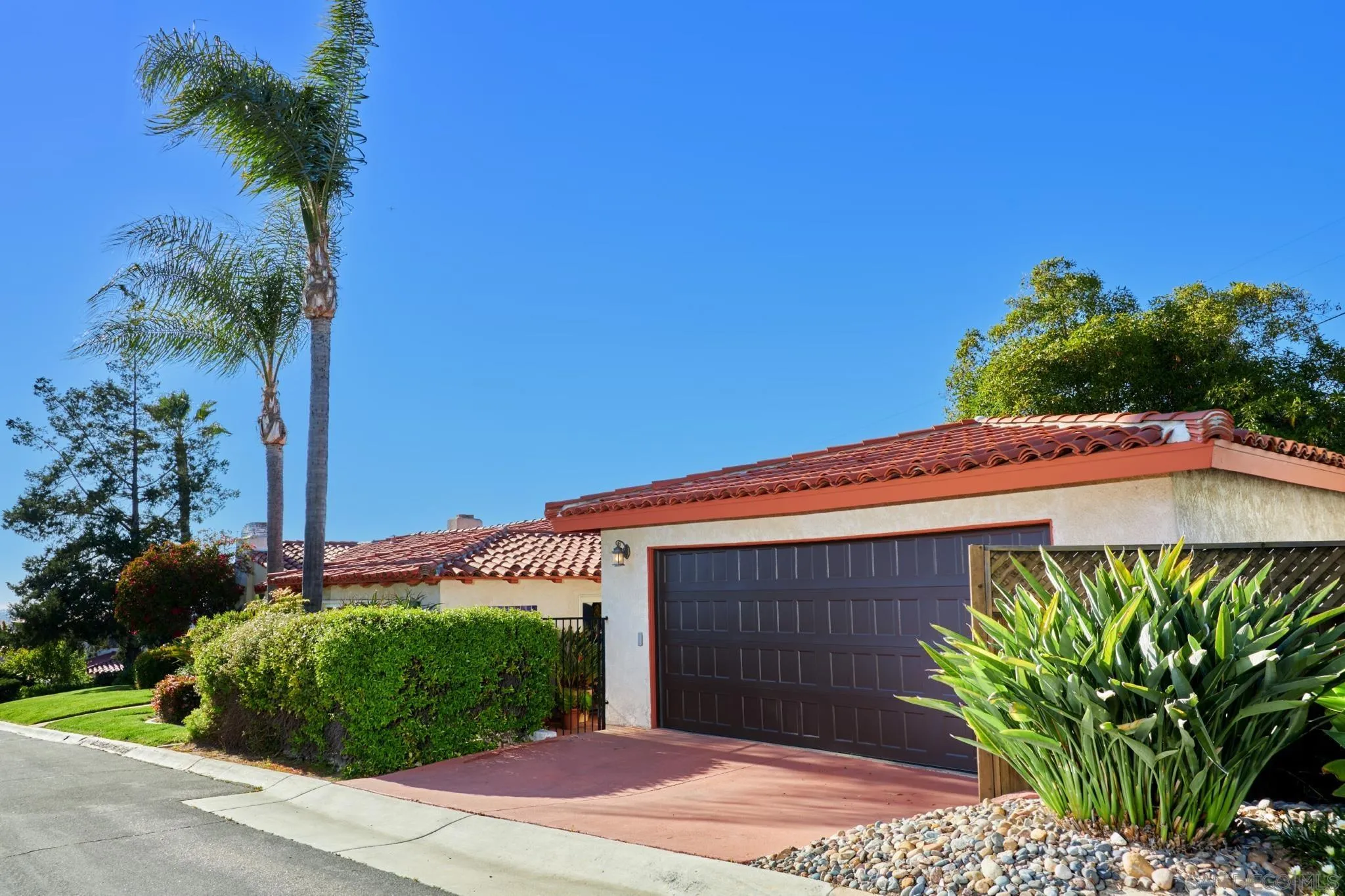 https://cdn.realtyfeed.com/cdn/127/260025417/4c942e1672eec212880bcc75c4cc8009.webp