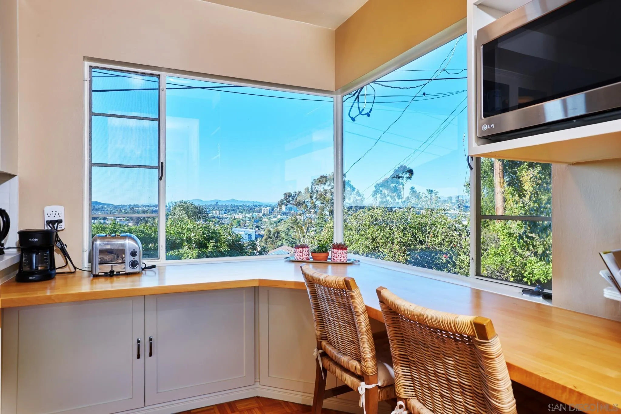 https://cdn.realtyfeed.com/cdn/127/260025417/97ad66502ef7ba84da84be03e3561090.webp
