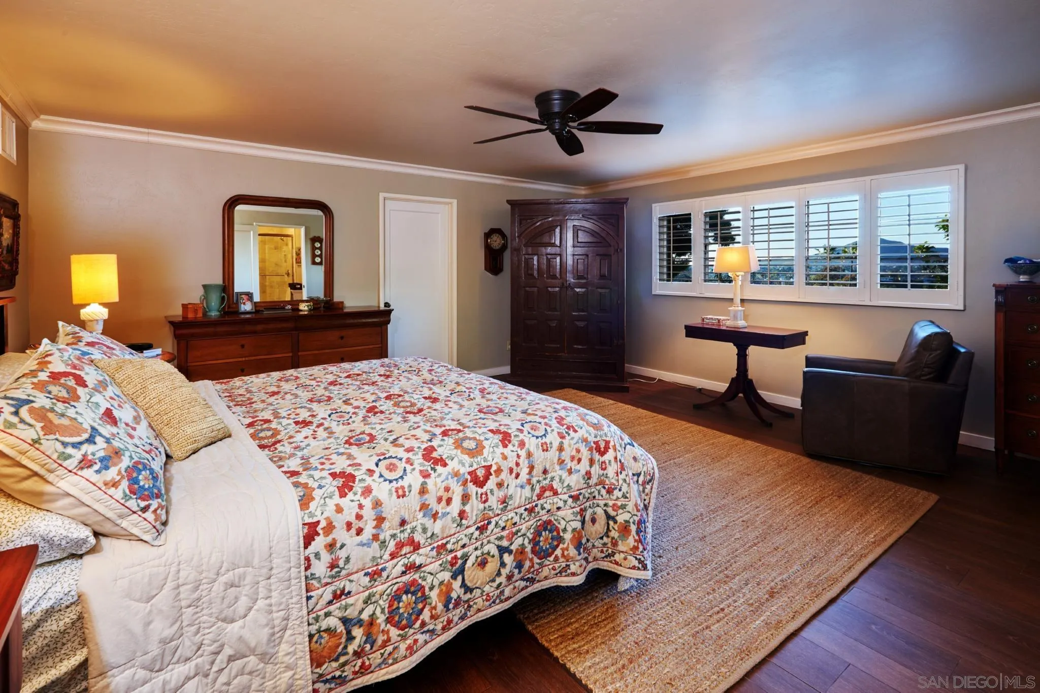 https://cdn.realtyfeed.com/cdn/127/260025417/d04a22528066442c4c1bfc4b4a363a2f.webp