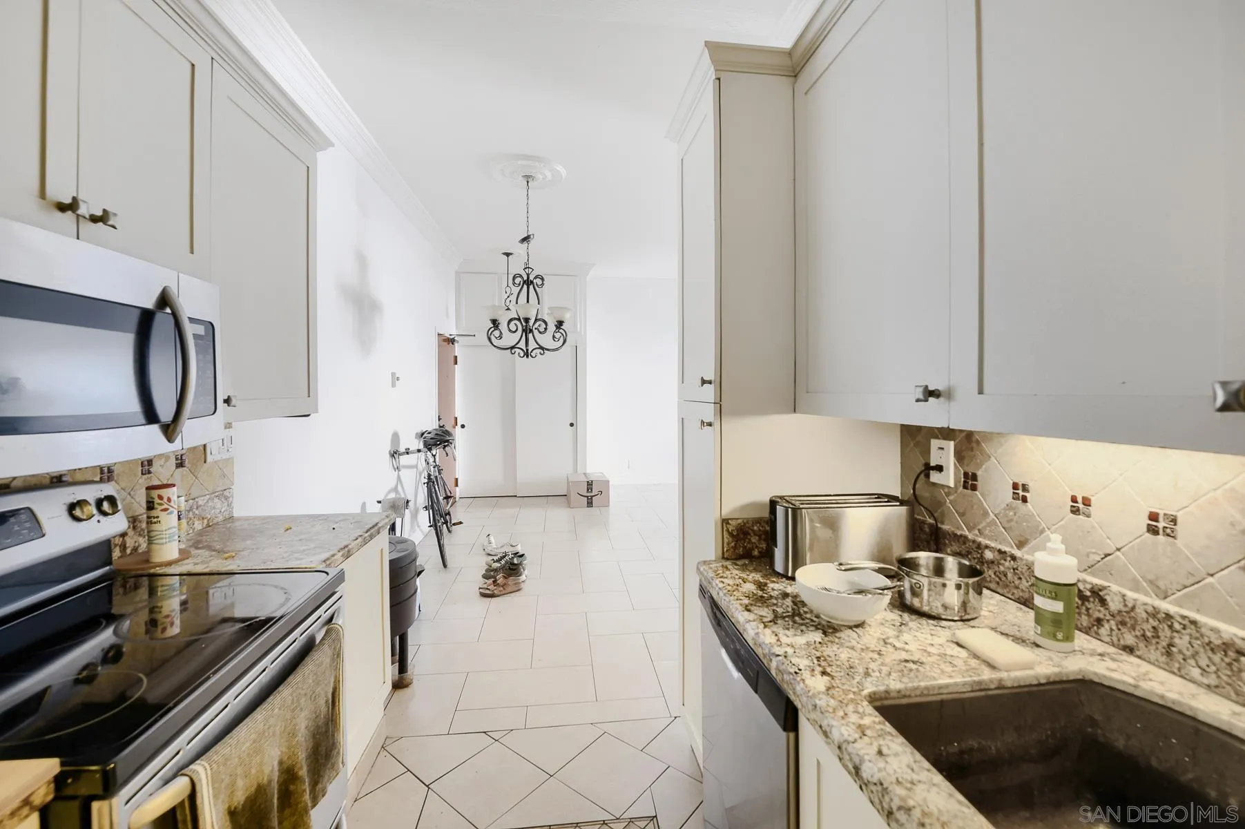 8328 Regents Rd, #2F, San Diego, CA 92122 8328 Regents Rd, #2F, San Diego, CA 92122