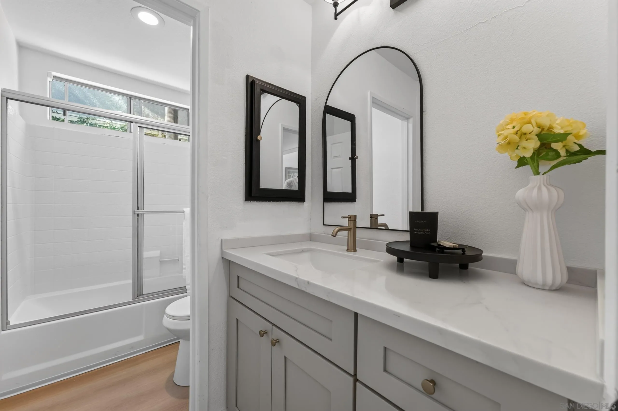 1873 Paseo Del Lago, Vista, CA 92081