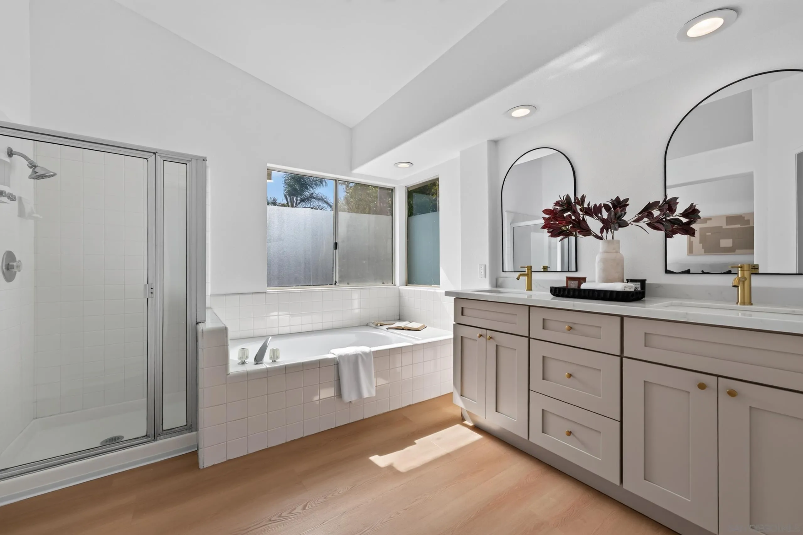 1873 Paseo Del Lago, Vista, CA 92081