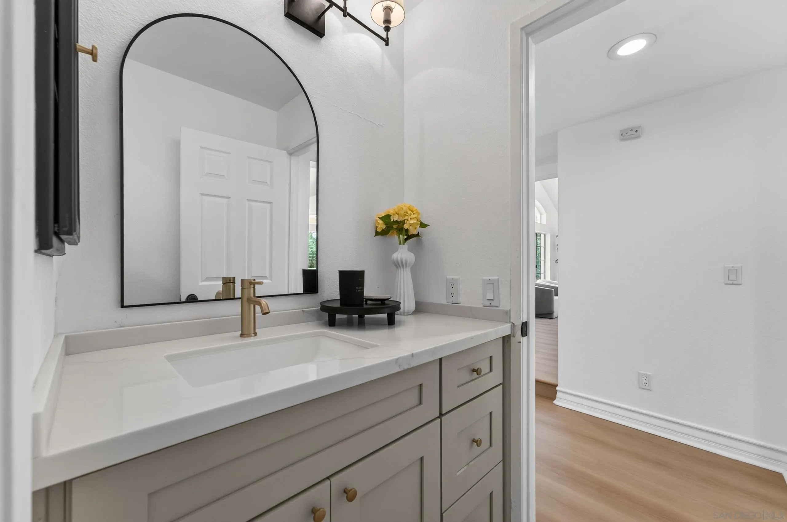 1873 Paseo Del Lago, Vista, CA 92081