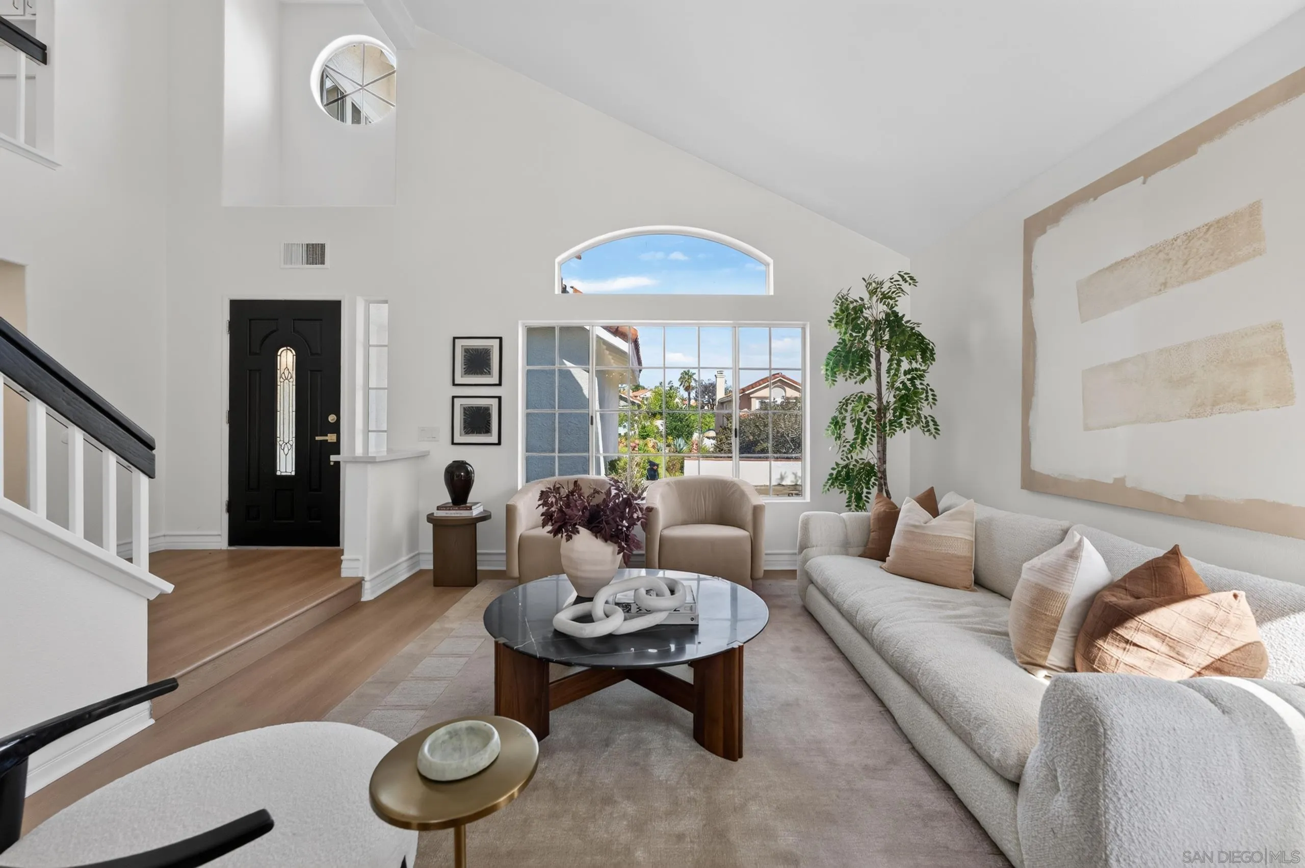 1873 Paseo Del Lago, Vista, CA 92081