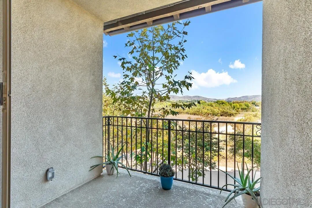 348 Millstream Ct., Santee, CA 92071