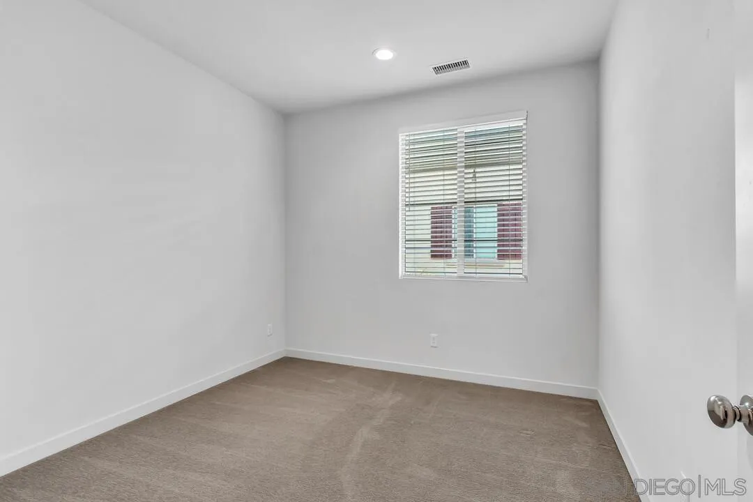 348 Millstream Ct., Santee, CA 92071