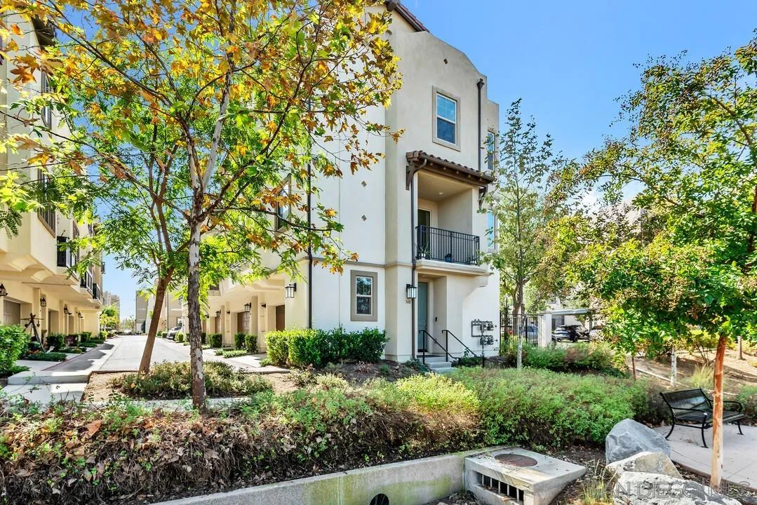 348 Millstream Ct., Santee, CA 92071