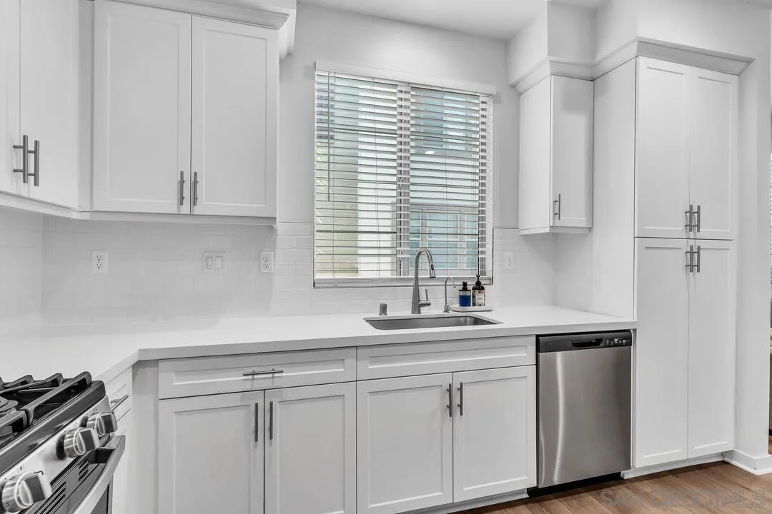 348 Millstream Ct., Santee, CA 92071