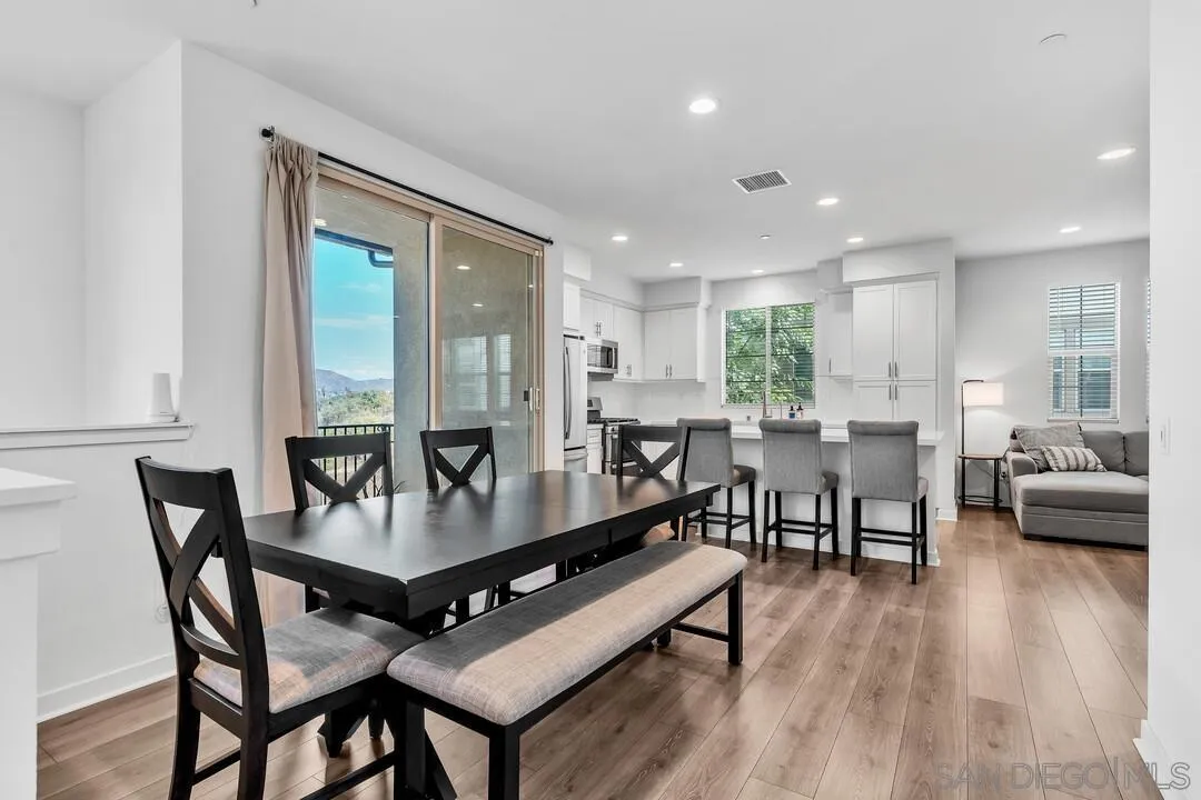 348 Millstream Ct., Santee, CA 92071