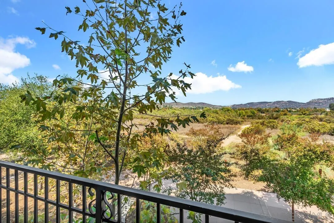 348 Millstream Ct., Santee, CA 92071