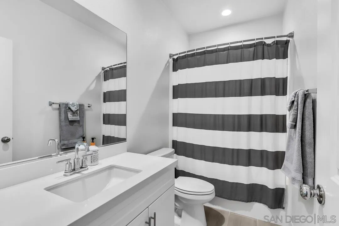 348 Millstream Ct., Santee, CA 92071