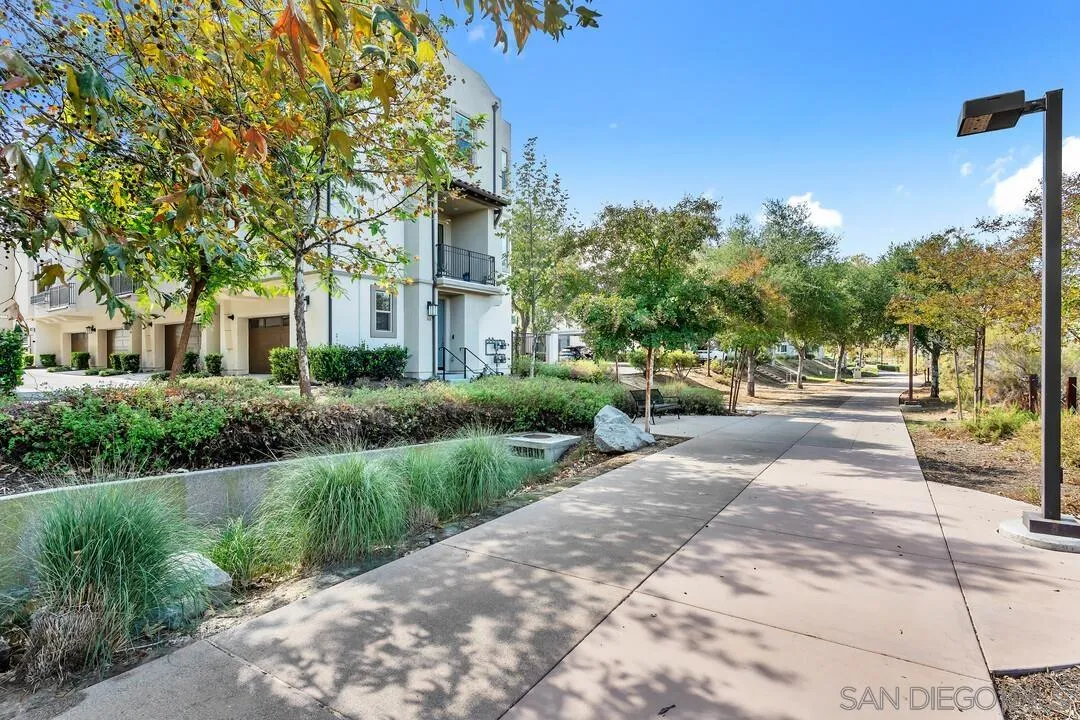 348 Millstream Ct., Santee, CA 92071