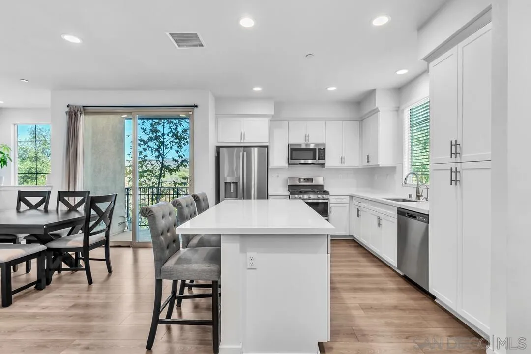 348 Millstream Ct., Santee, CA 92071