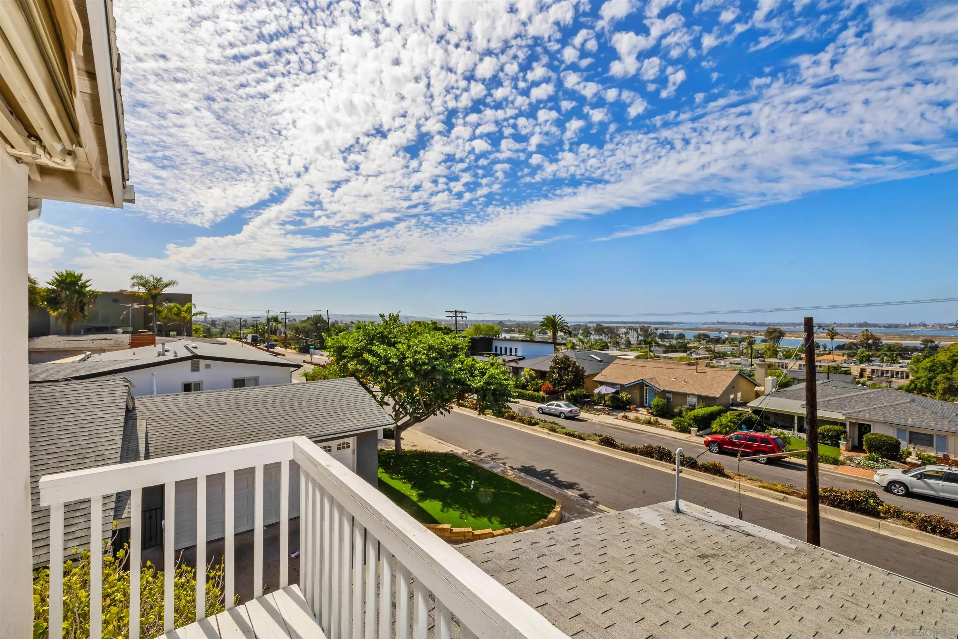 https://cdn.realtyfeed.com/cdn/127/260025433/32b92e4ec3ba3787e986f71a26984cfe.webp