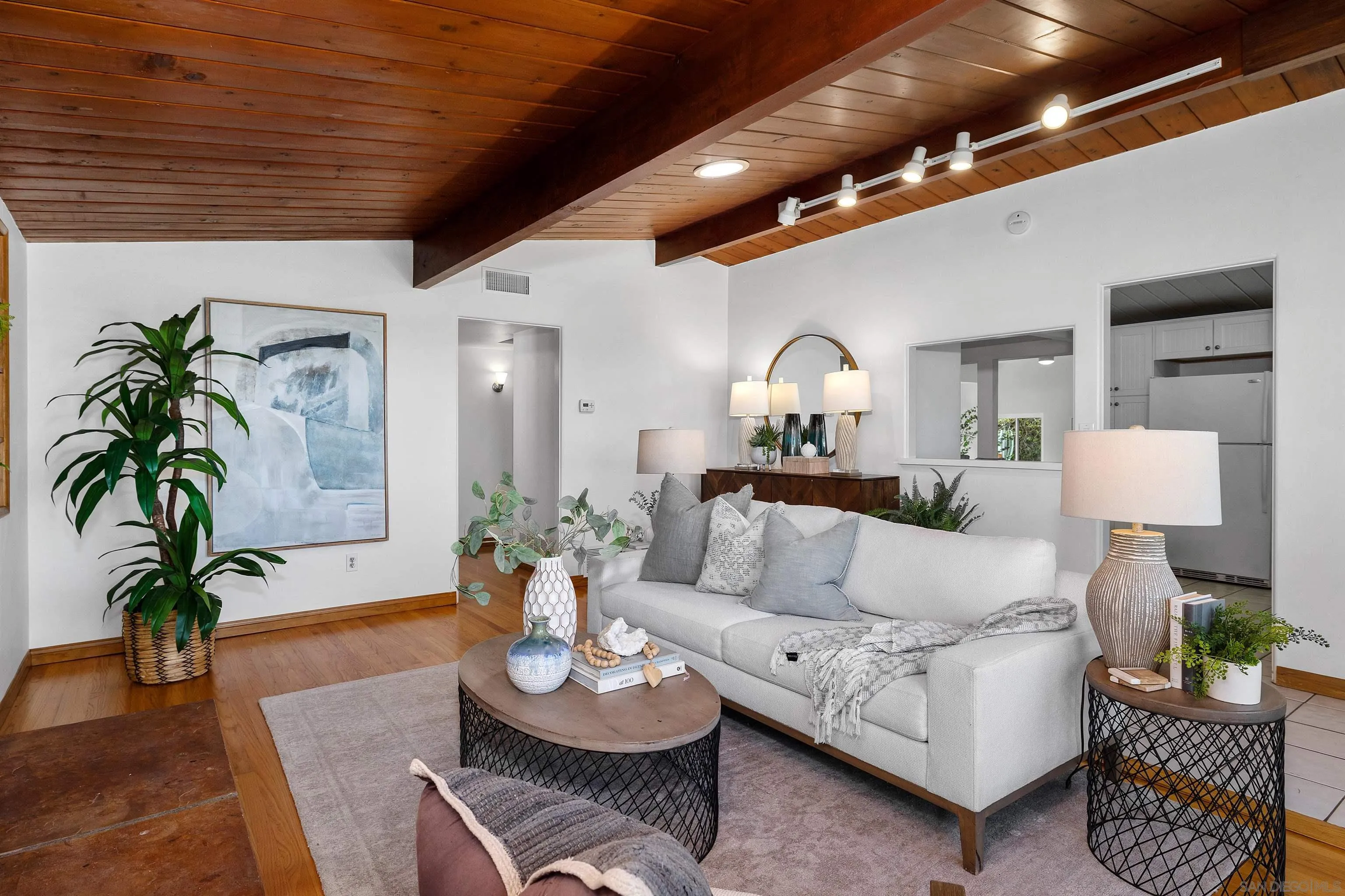 https://cdn.realtyfeed.com/cdn/127/260025433/489a6ae727d5d97c5f265aed2c966d3c.webp