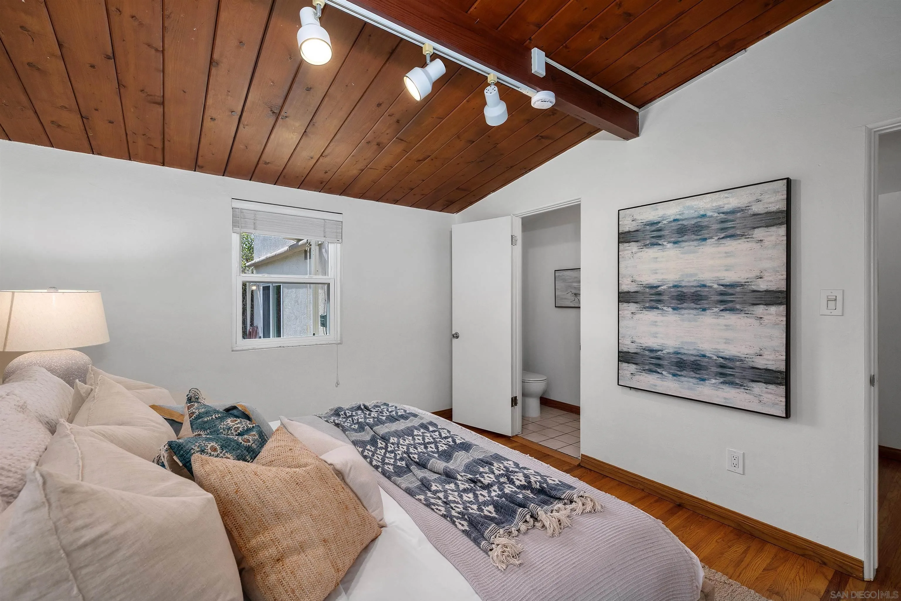 2443 Frankfort St., San Diego, CA 92110 2443 Frankfort St., San Diego, CA 92110